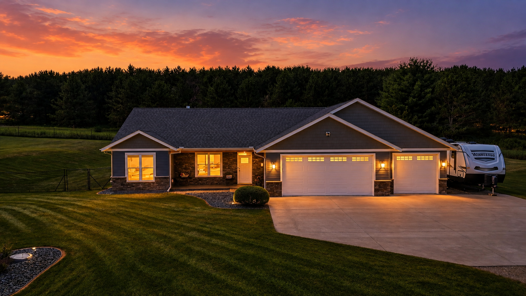 1st image of 911 67th Ave, Hudson, WI 54016 | MLS# 7101260