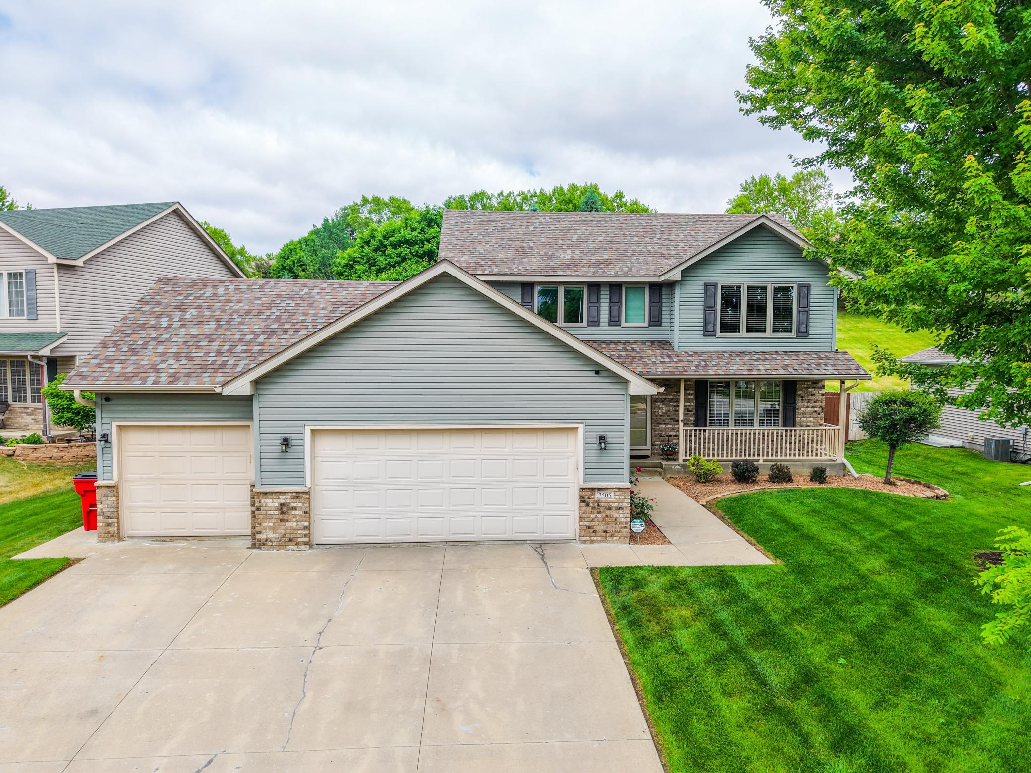 1st image of 2505 Boulder Ridge Ln Nw, Rochester, MN 55901 | MLS# 7101446