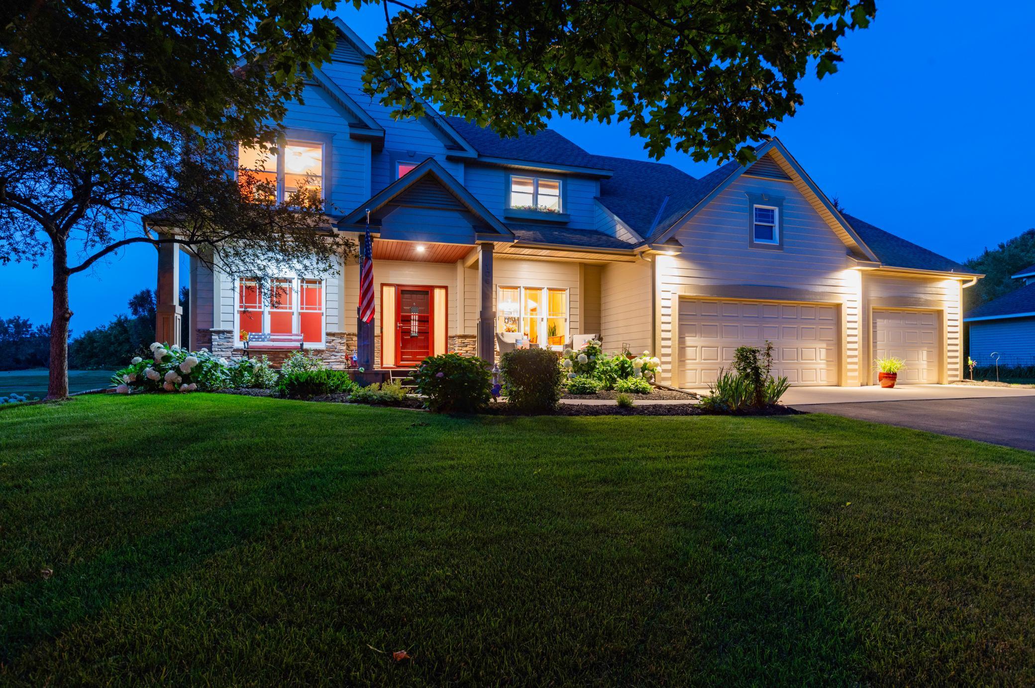 1st image of 10610 Pinnacle Wy, Saint Paul, MN 55129 | MLS# 7101448