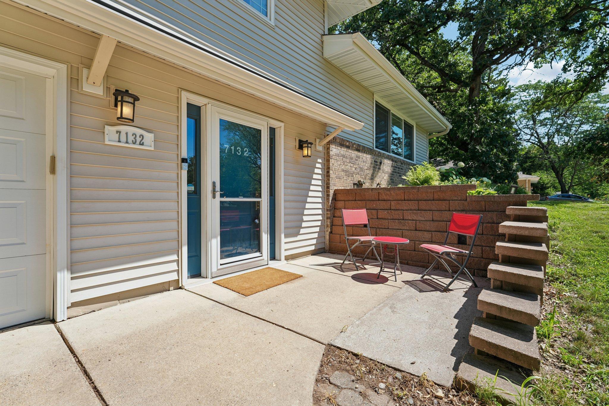 5th image of 7132 Courtly Rd, Saint Paul, MN 55125 | MLS# 7101469