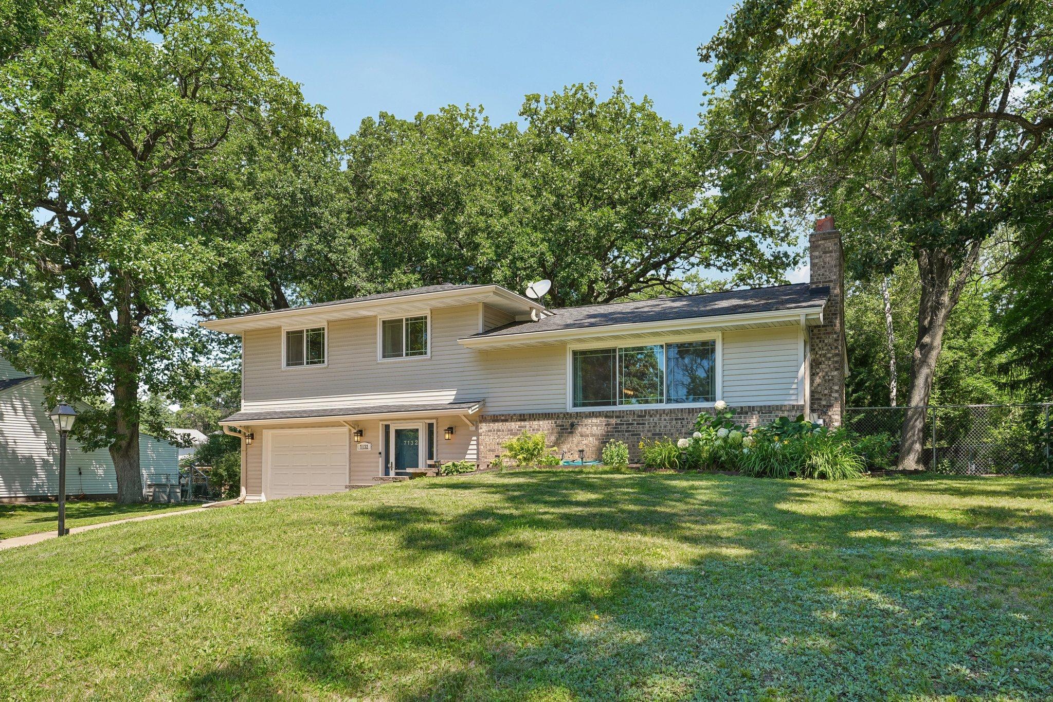 4th image of 7132 Courtly Rd, Saint Paul, MN 55125 | MLS# 7101469