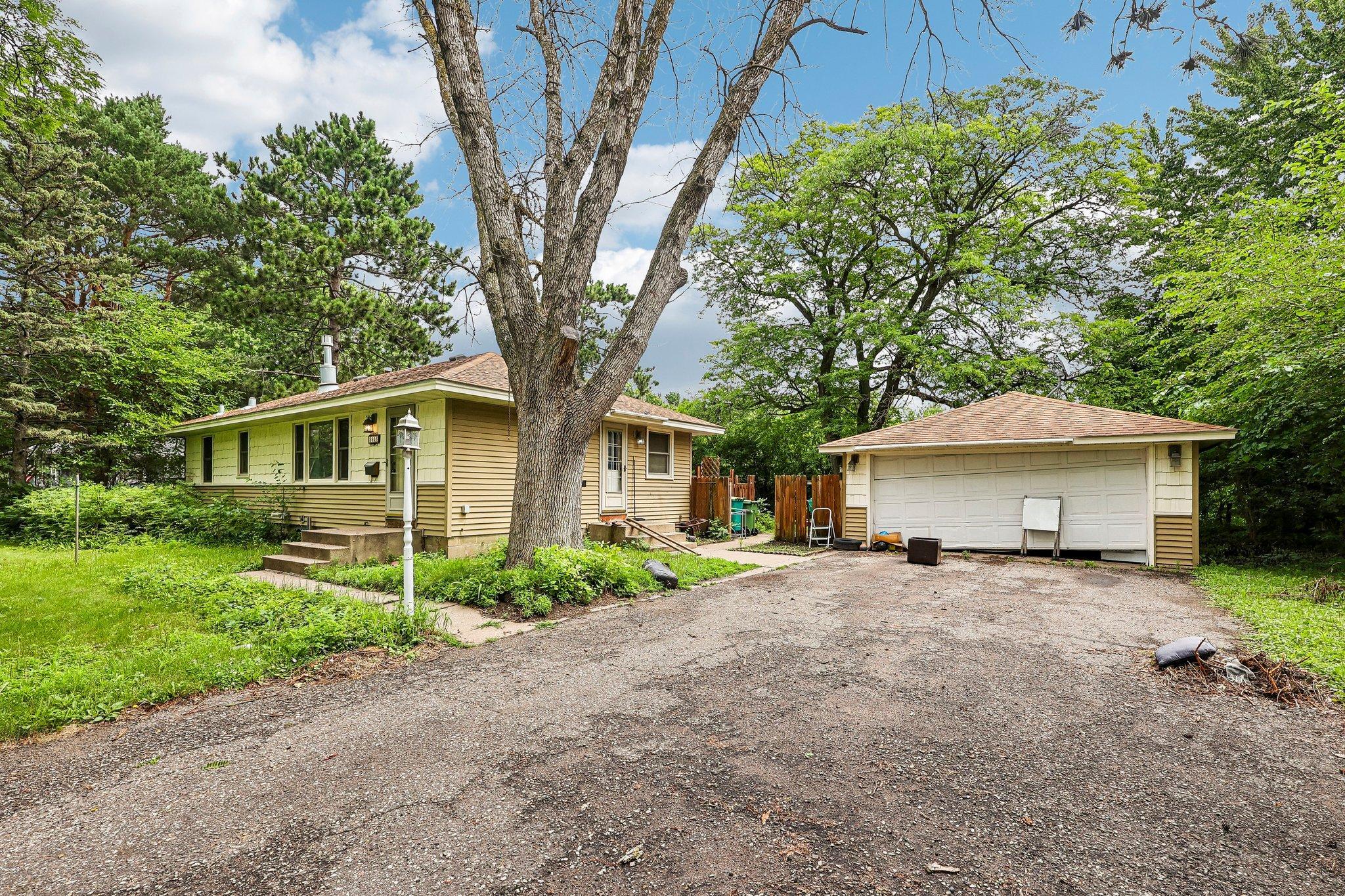3rd image of 6948 Janell Ave N, Brooklyn Park, MN 55428 | MLS# 7101477