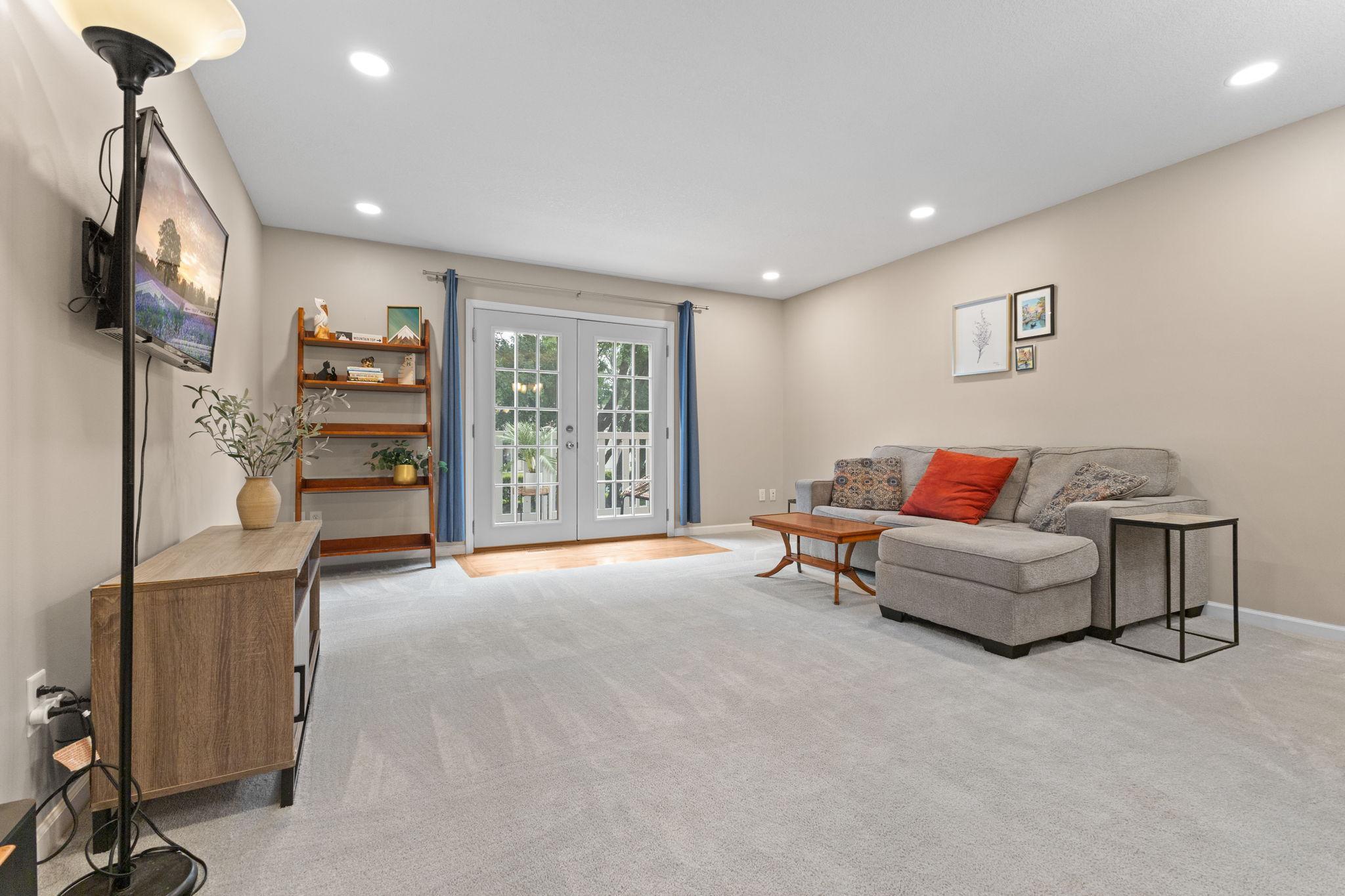 1st image of 1860 Mcmenemy St #K, Saint Paul, MN 55117 | MLS# 7101713