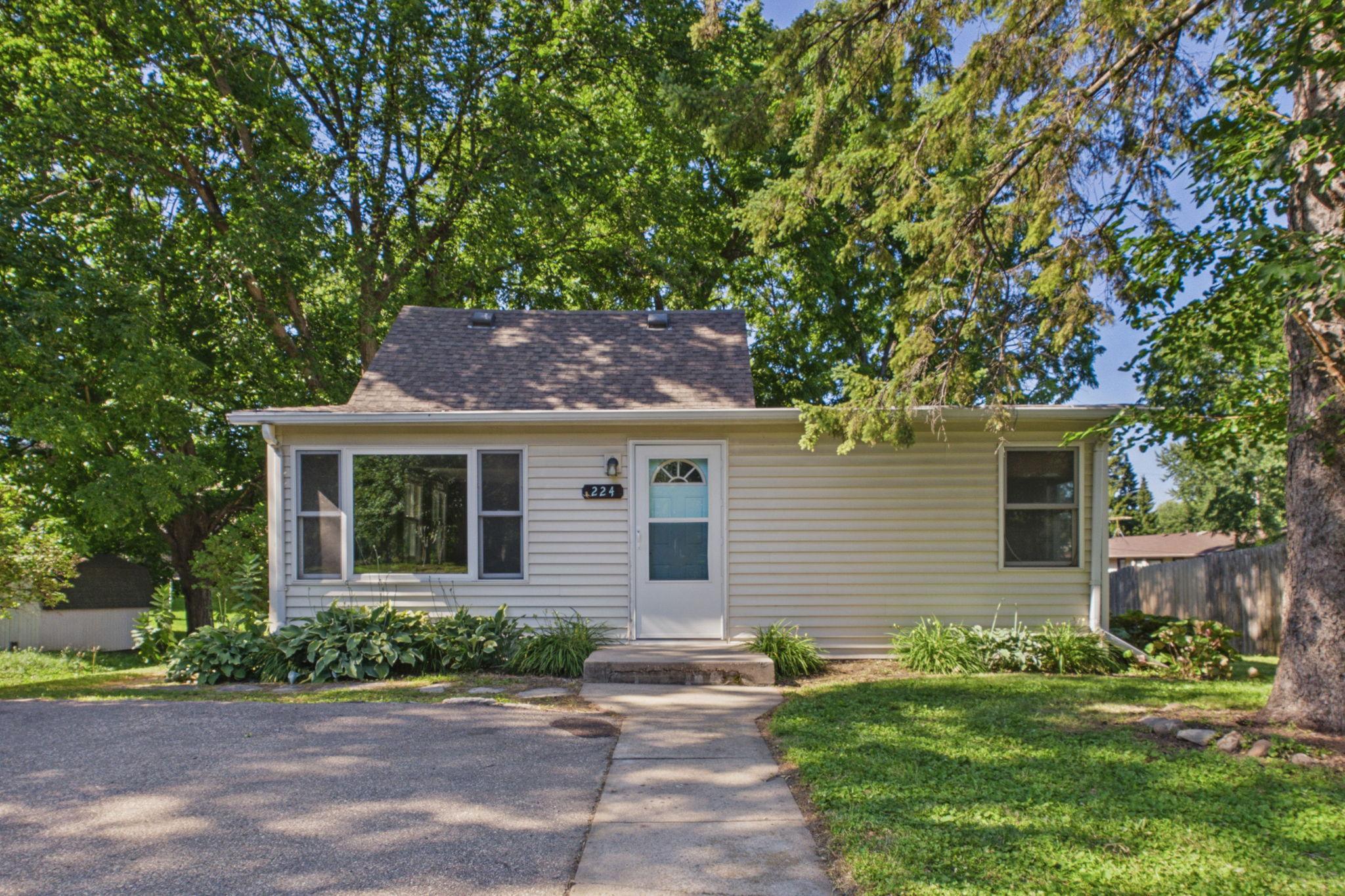 1st image of 224 W 78th St, Chanhassen, MN 55317 | MLS# 7101738