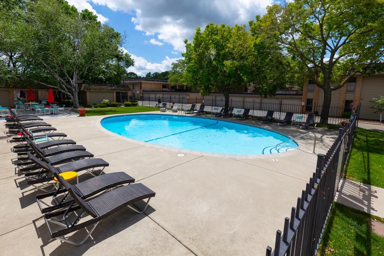 2nd image of 6328 Barrie Rd #3K, Minneapolis, MN 55435 | MLS# 7101774