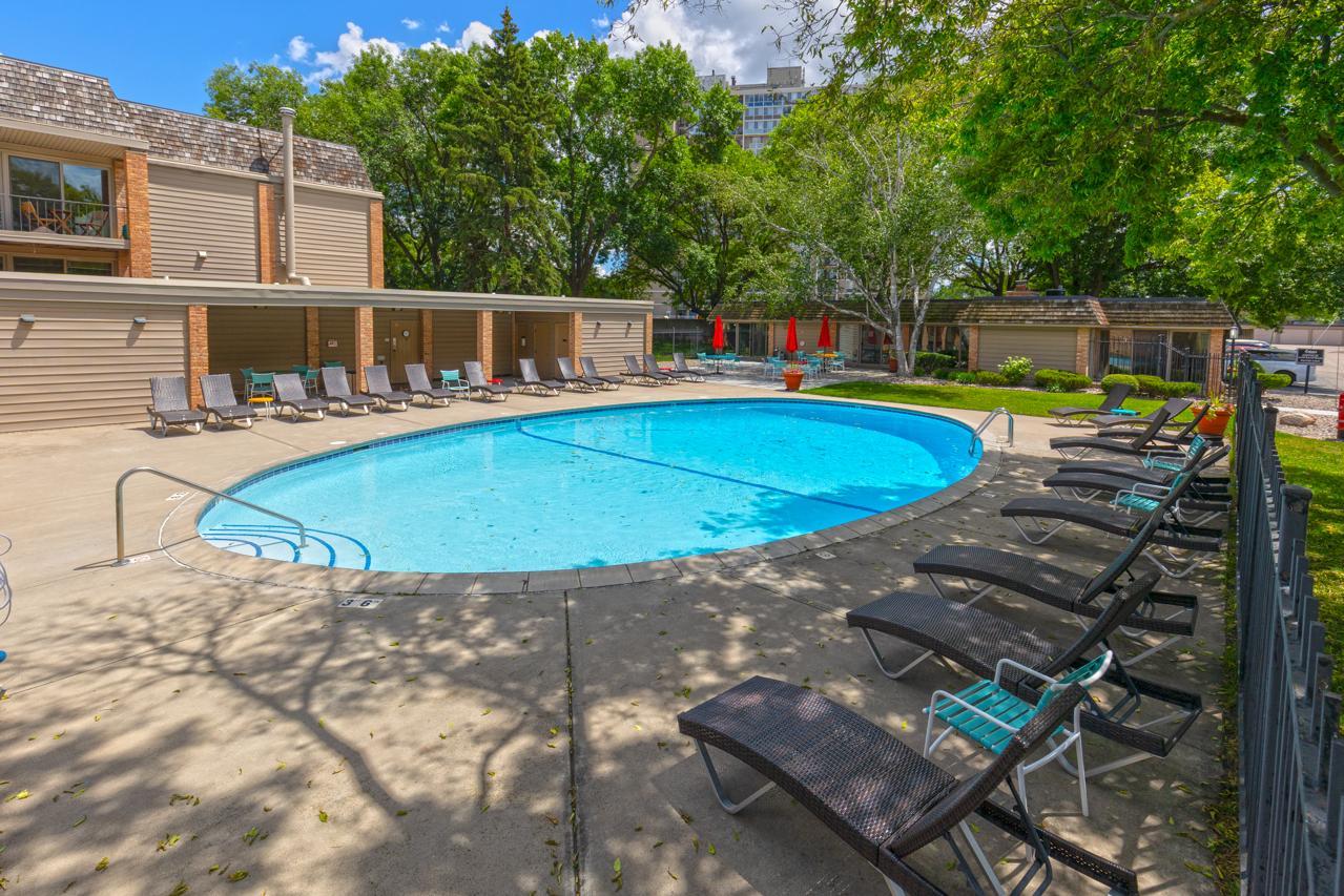 2nd image of 6328 Barrie Rd, Minneapolis, MN 55435