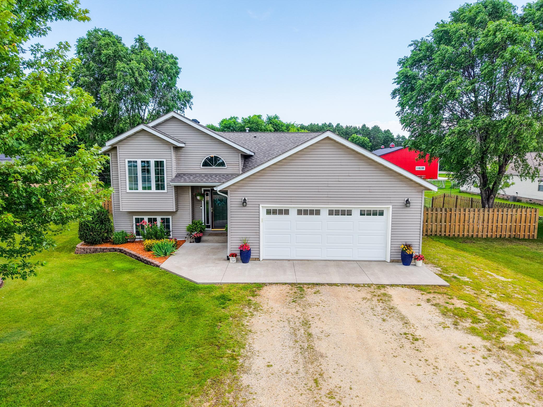Homes for sale in Wabasha, MN | 15078 669th St, Wabasha, MN 55981 | MLS# 7101852