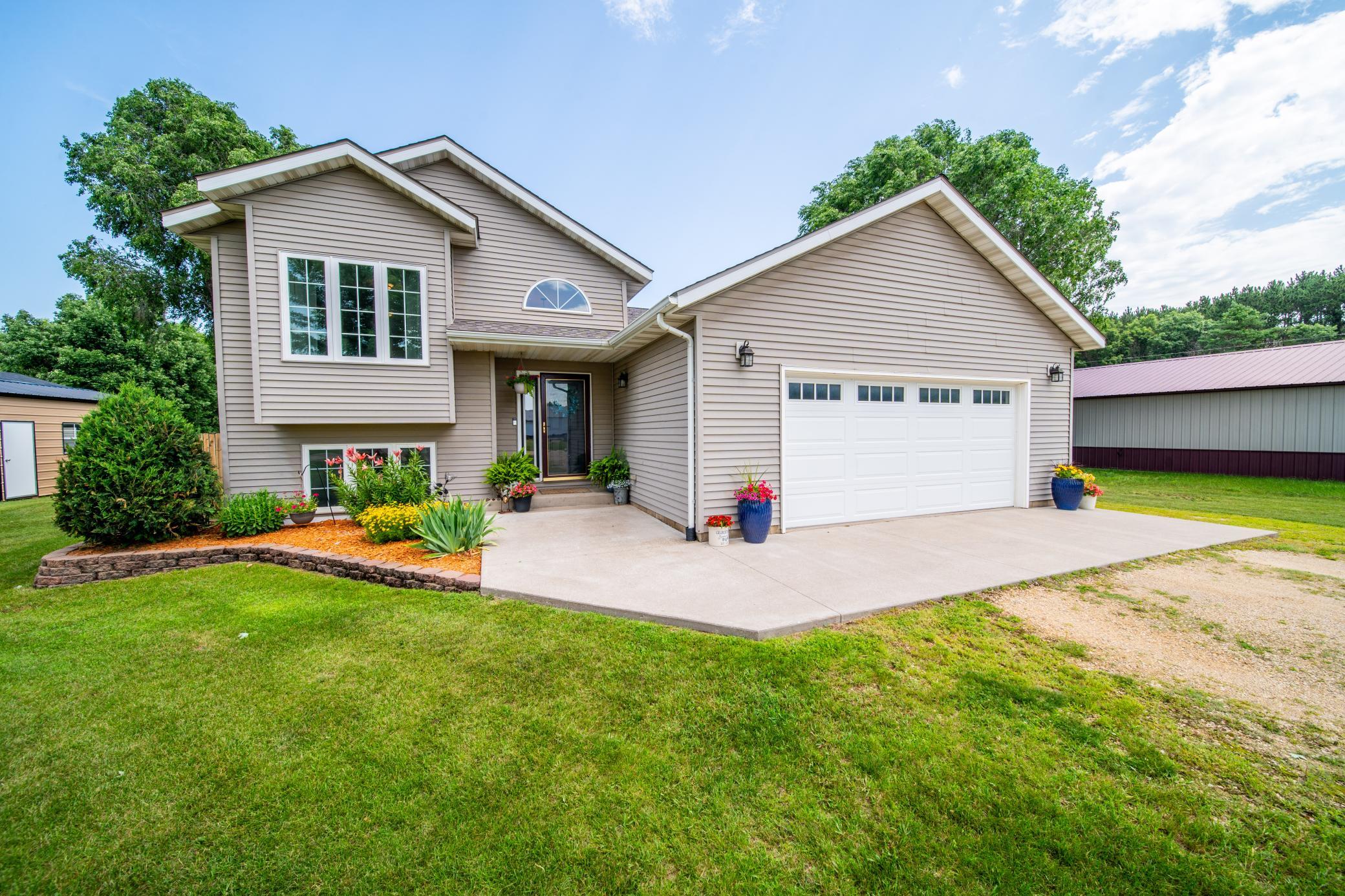 Homes for sale in Wabasha, MN | 15078 669th St, Wabasha, MN 55981 | MLS# 7101852