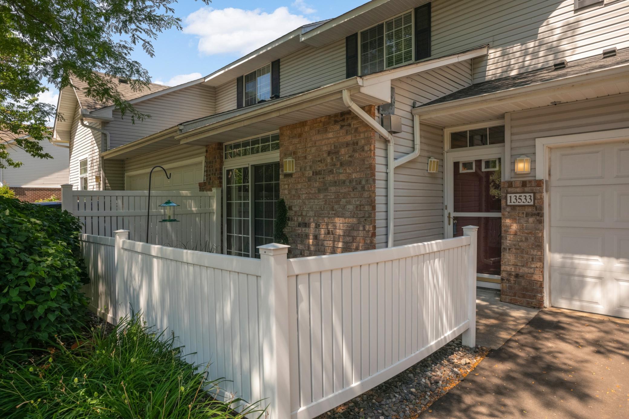 Homes for sale in Eden Prairie, MN | 13533 Carmody Dr, Eden Prairie, MN 55344 | MLS# 7101938