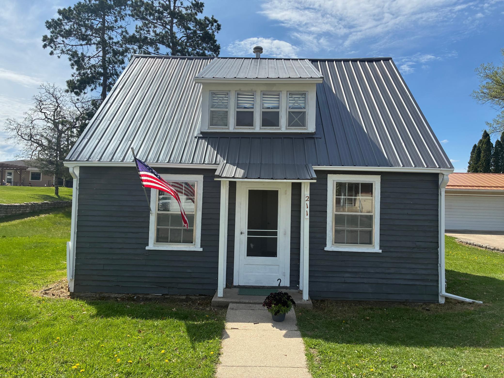 2nd image of 211 N Green St, Rushford, MN 55971 | MLS# 7101939