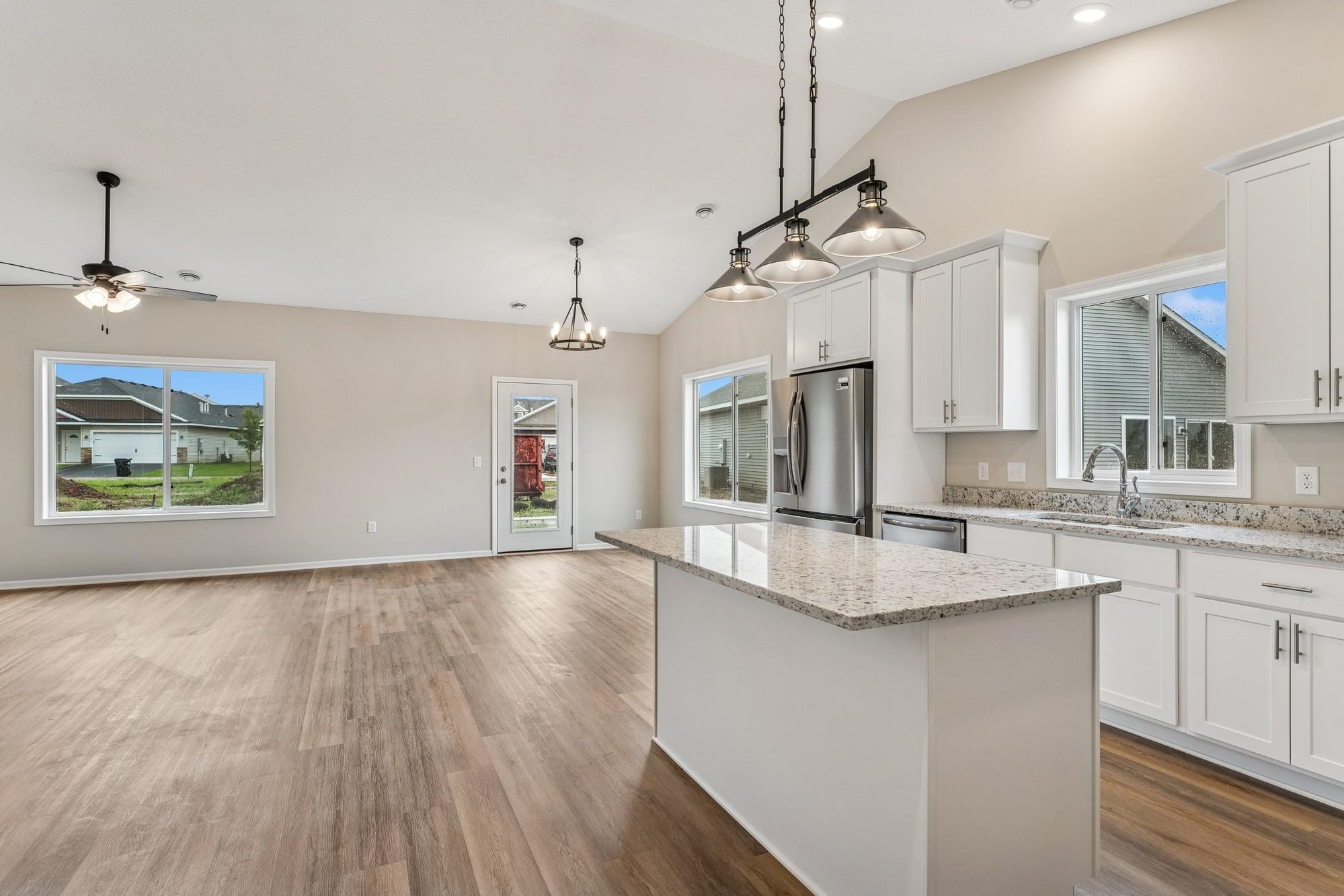 5th image of 4905 Evergreen Dr N, Hugo, MN 55038 | MLS# 7101987