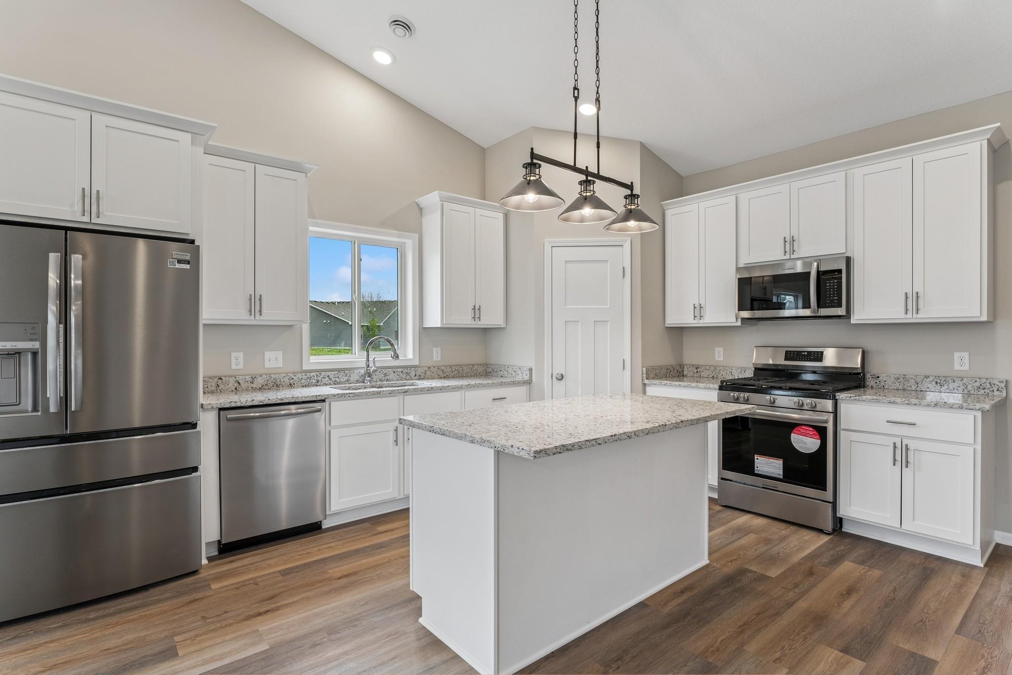 4th image of 4905 Evergreen Dr N, Hugo, MN 55038 | MLS# 7101987