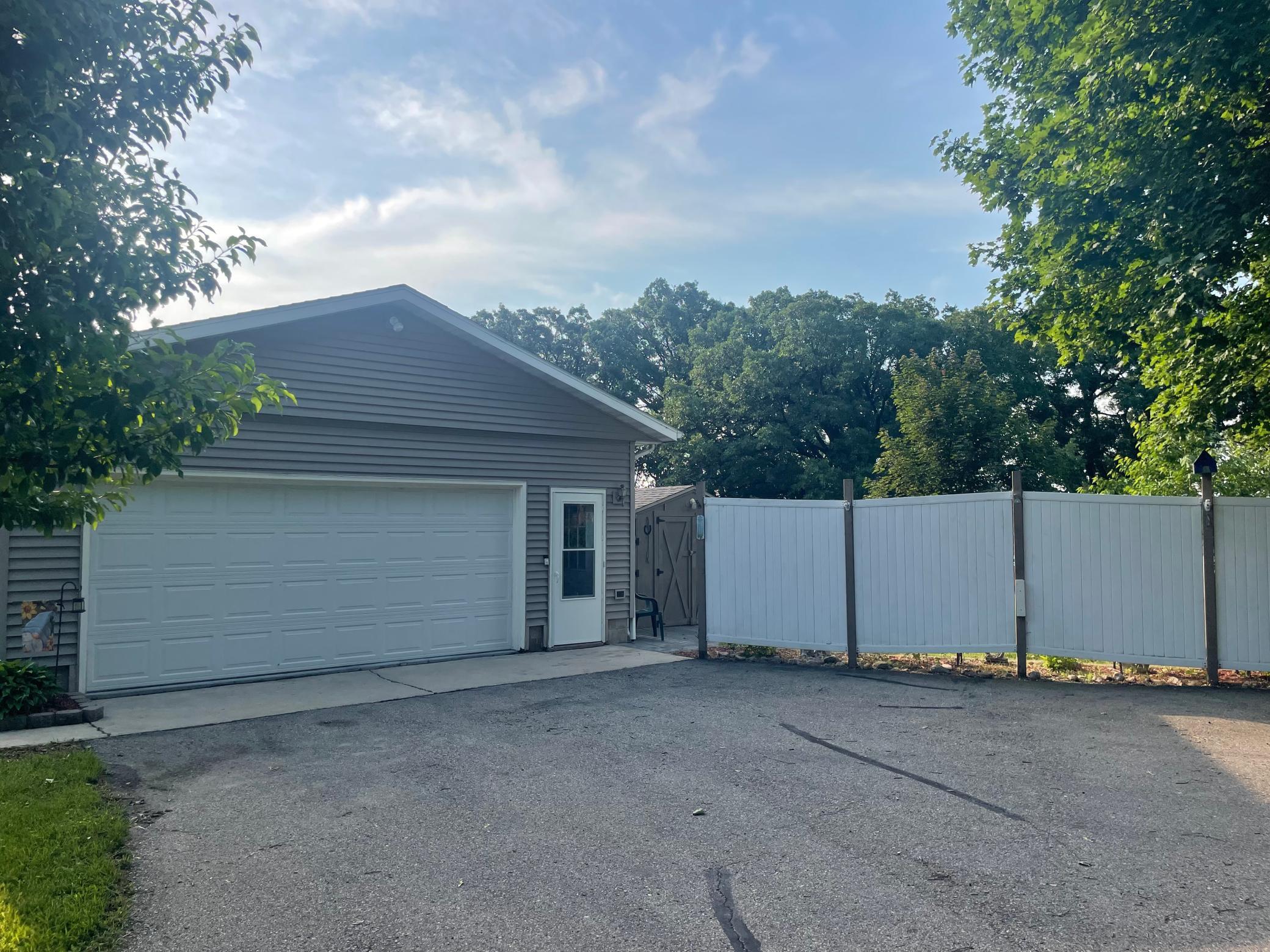 4th image of 3925 8Th St Ne, Willmar, MN 56201 | MLS# 7102055