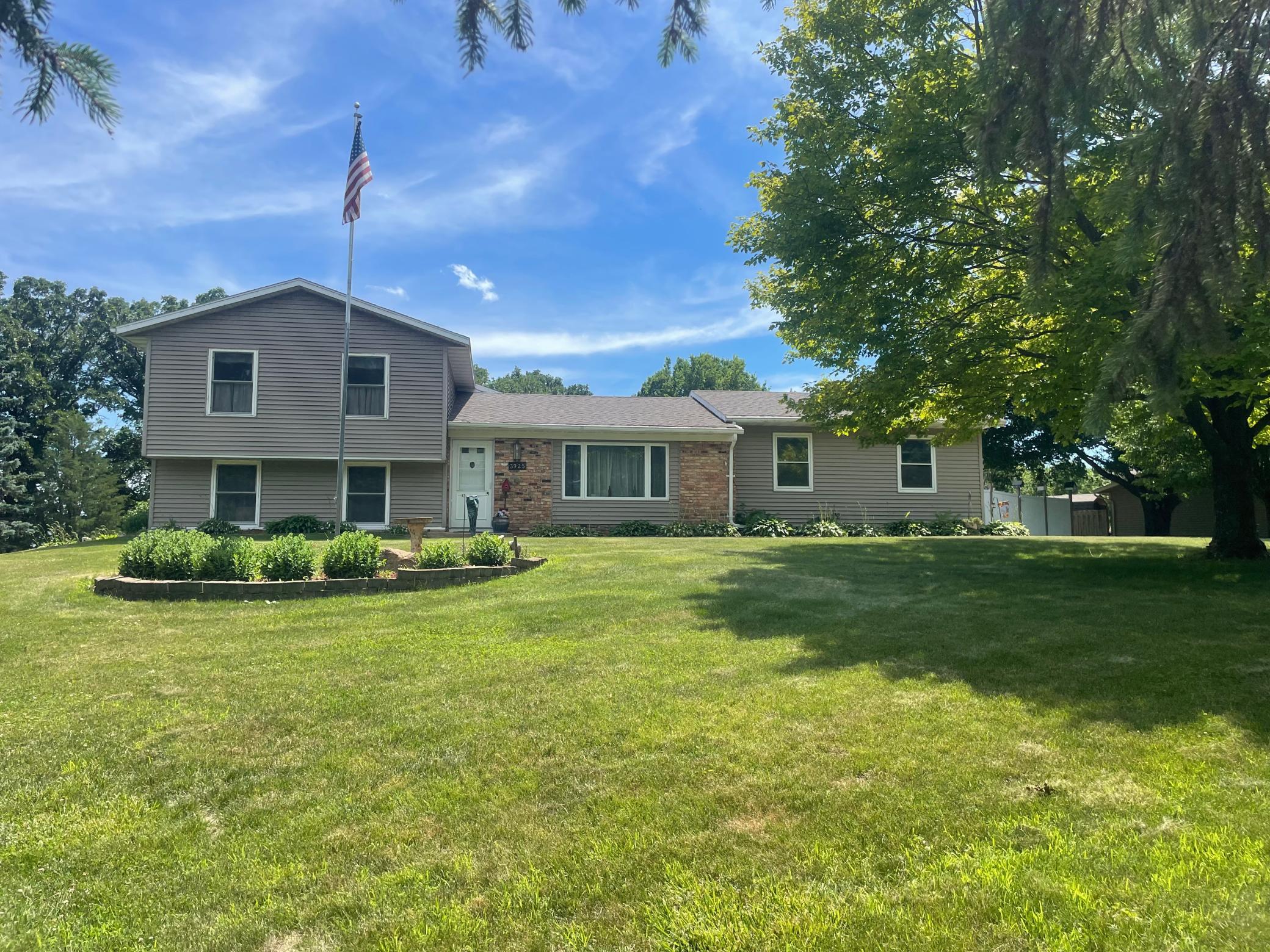 1st image of 3925 8th St Ne, Willmar, MN 56201 | MLS# 7102055