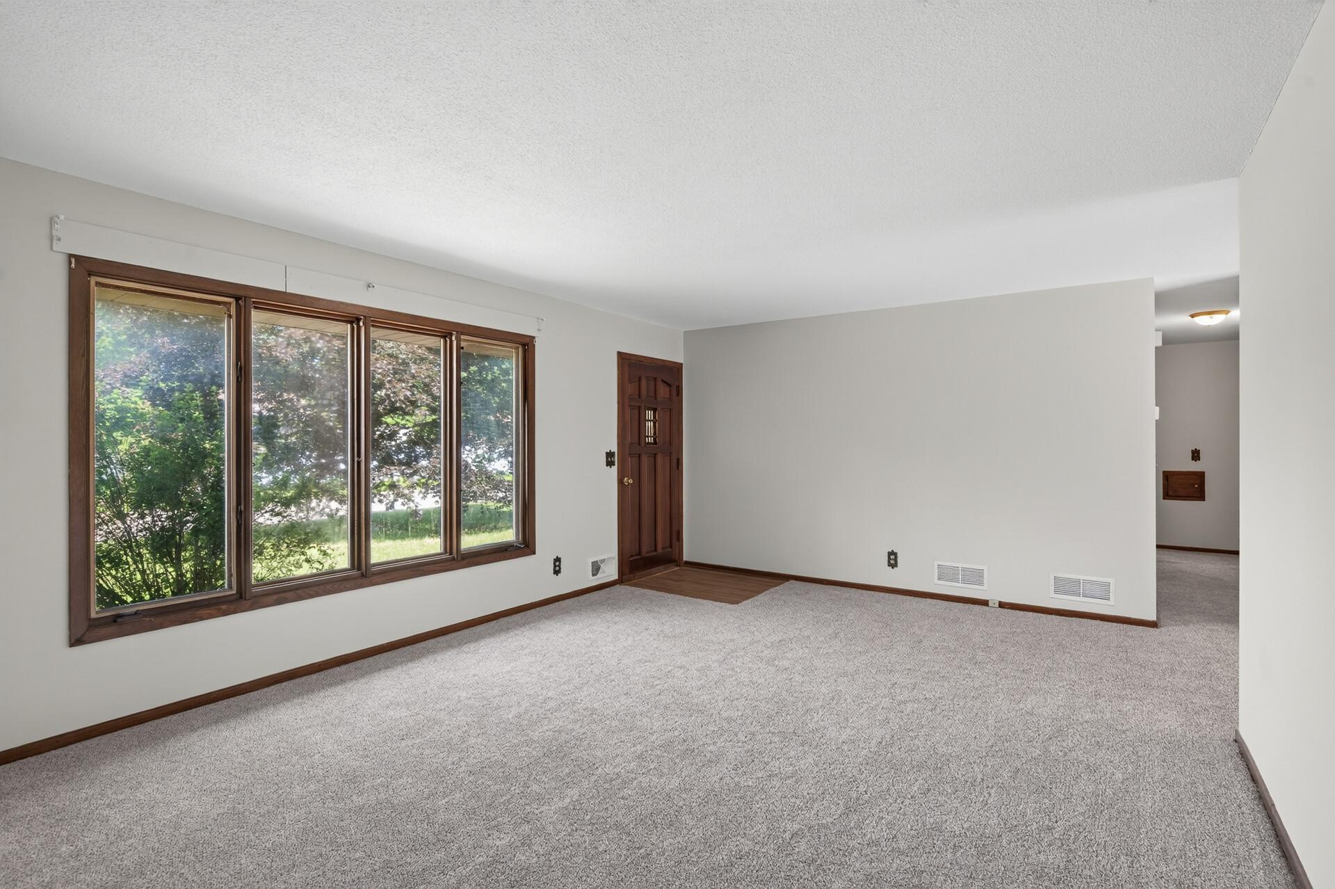 5th image of 7432 Idaho Ave N, Brooklyn Park, MN 55428 | MLS# 7102090
