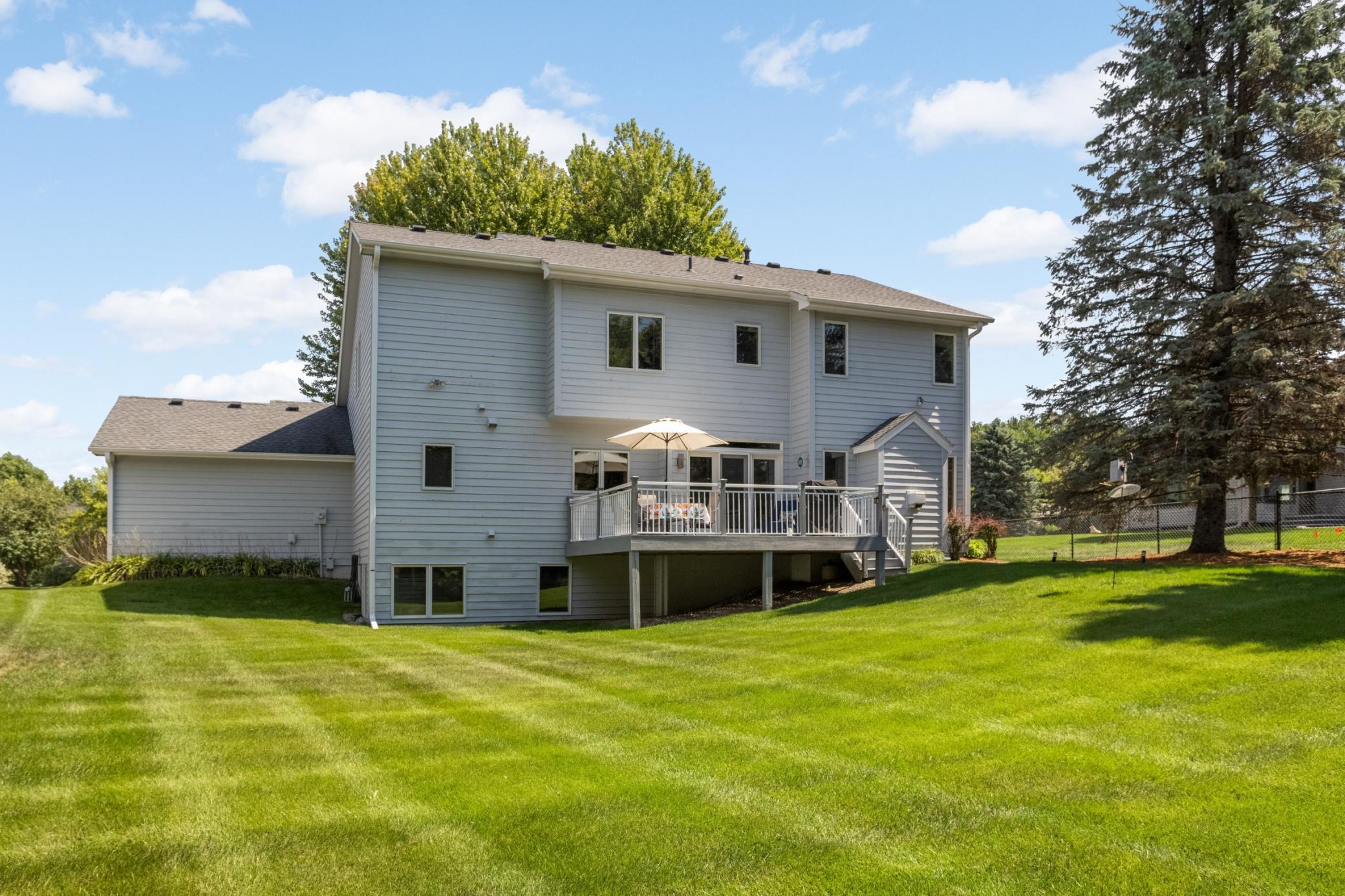 5th image of 527 Hackmore Dr, Saint Paul, MN 55123 | MLS# 7102126