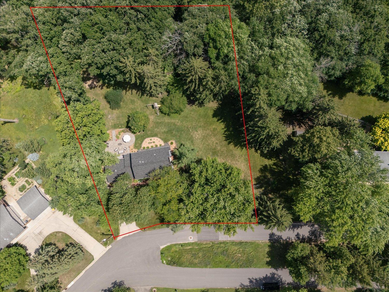 3rd image of 1424 Woodland Dr Sw, Rochester, MN 55902 | MLS# 7102146