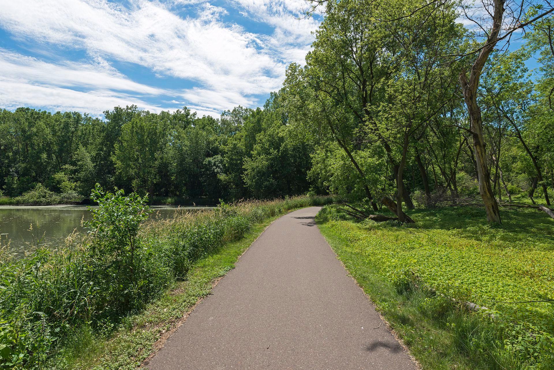 2nd image of 500 County Road B W #235, Saint Paul, MN 55113 | MLS# 7102312