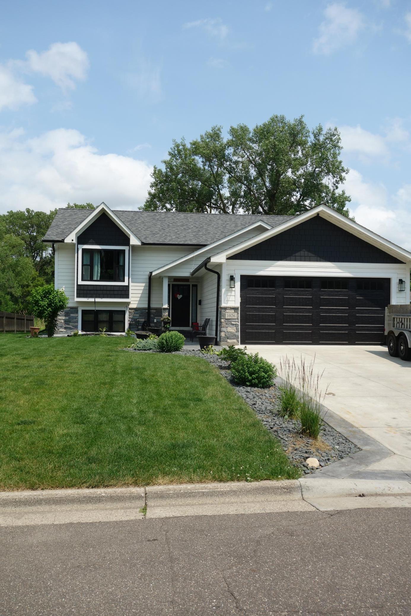 Homes for sale in West Saint Paul, MN | 1026 Carrie St, West Saint Paul, MN 55118 | MLS# 7102339