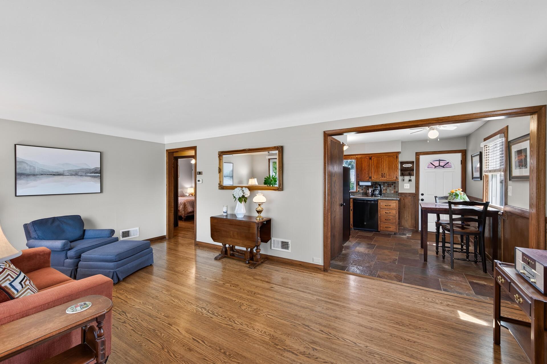 4th image of 132 Spruce St W, South Saint Paul, MN 55075 | MLS# 7102377