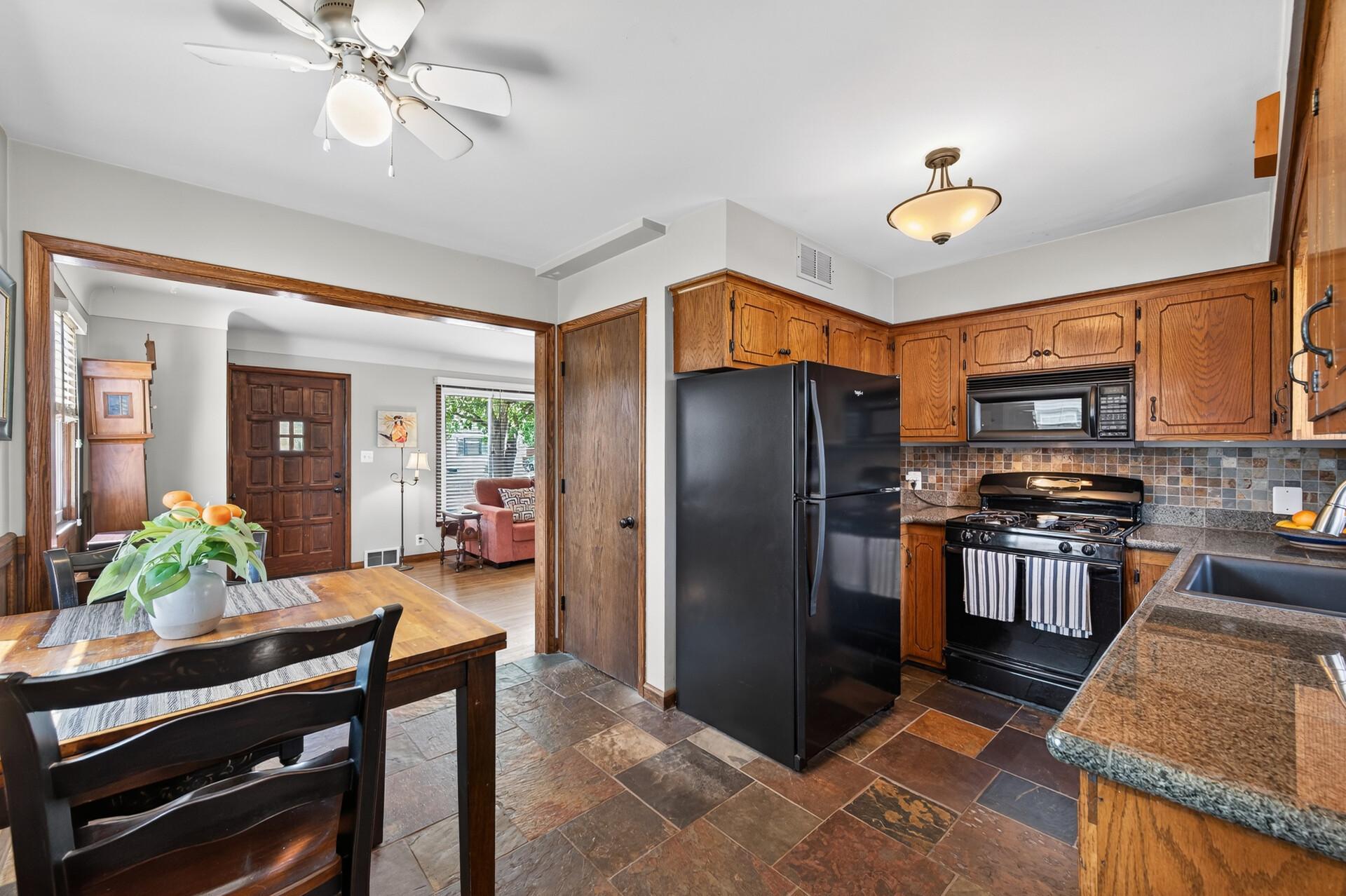 5th image of 132 Spruce St W, South Saint Paul, MN 55075 | MLS# 7102377