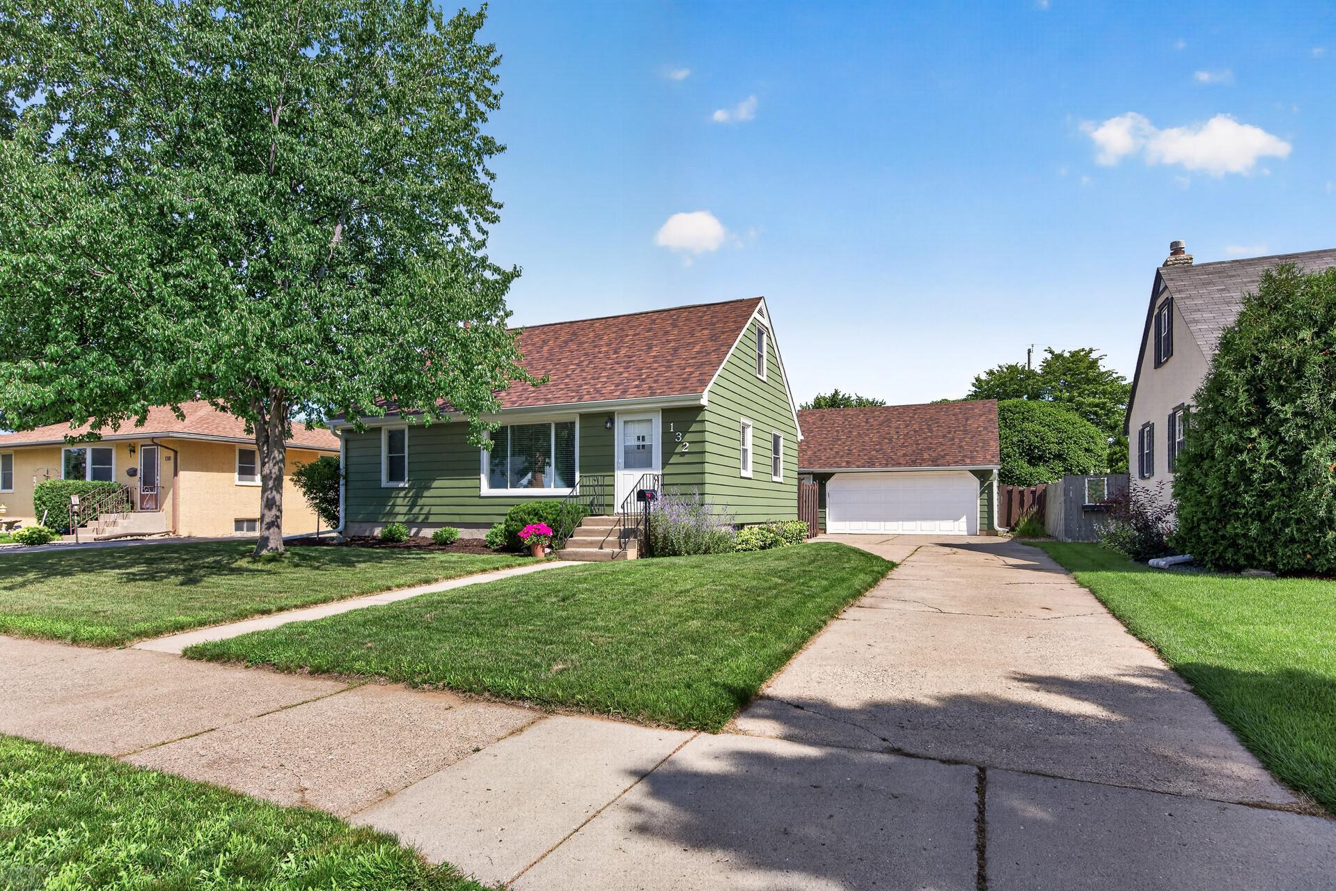 1st image of 132 Spruce St W, South Saint Paul, MN 55075 | MLS# 7102377
