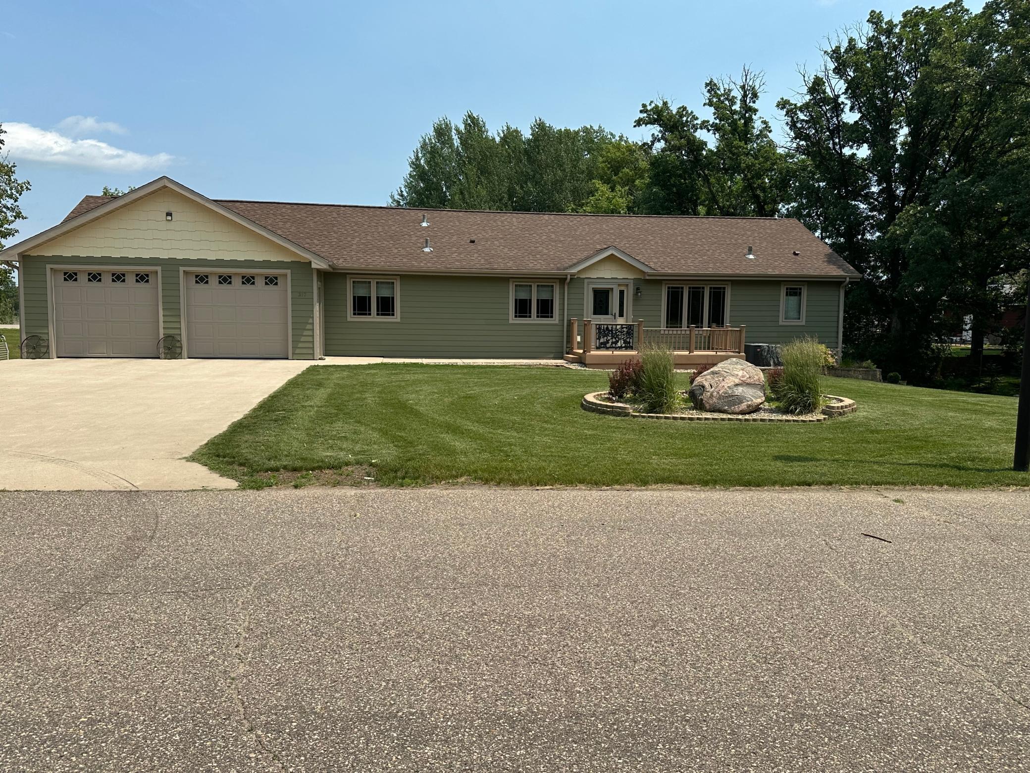 2nd image of 317 Oak Hills Dr, Detroit Lakes, MN 56501 | MLS# 7102585