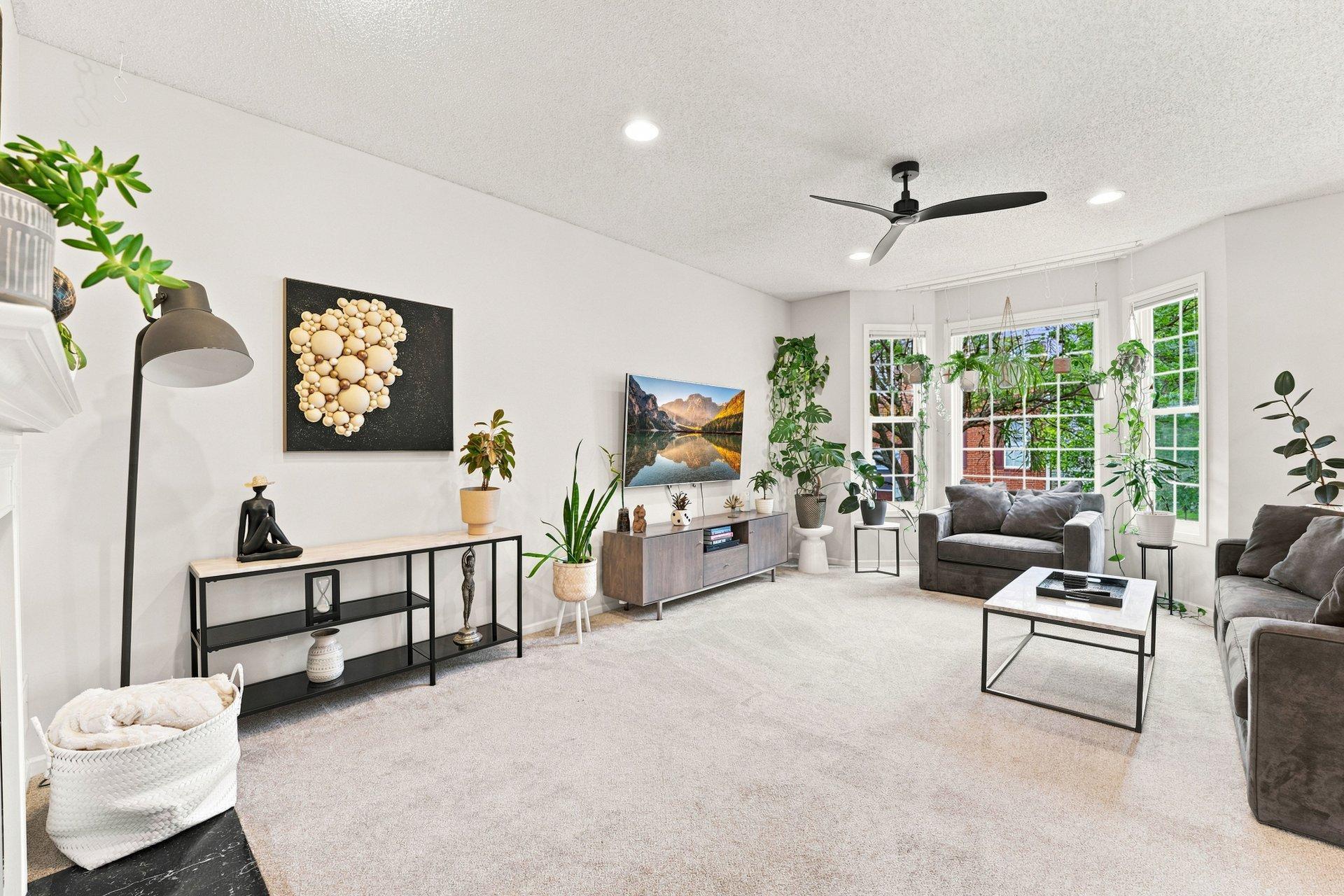 2nd image of 15742 Frisian Ln, Apple Valley, MN 55124 | MLS# 7102599
