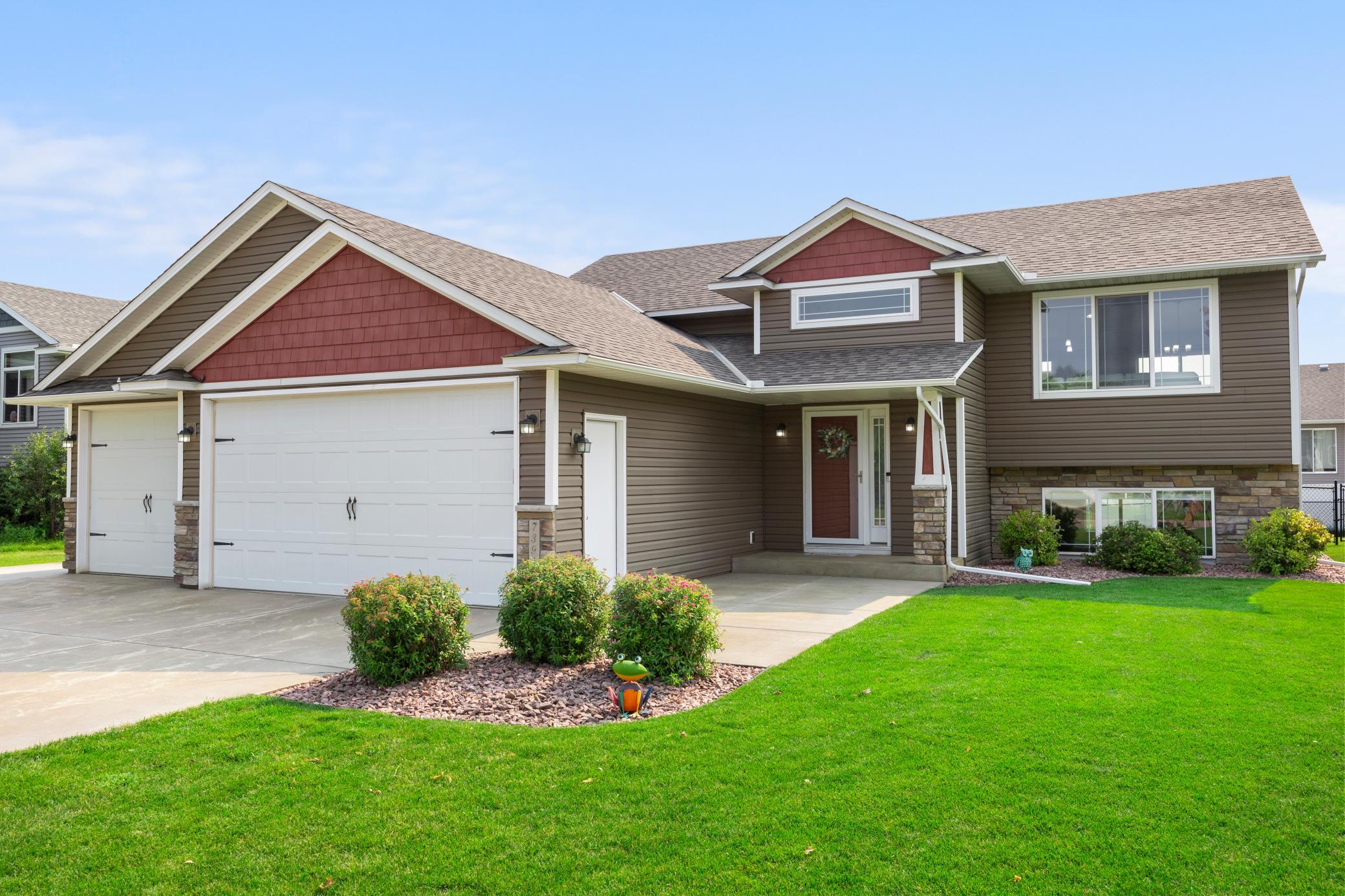 2nd image of 7391 Kahler Cir Ne, Albertville, MN 55301 | MLS# 7102653