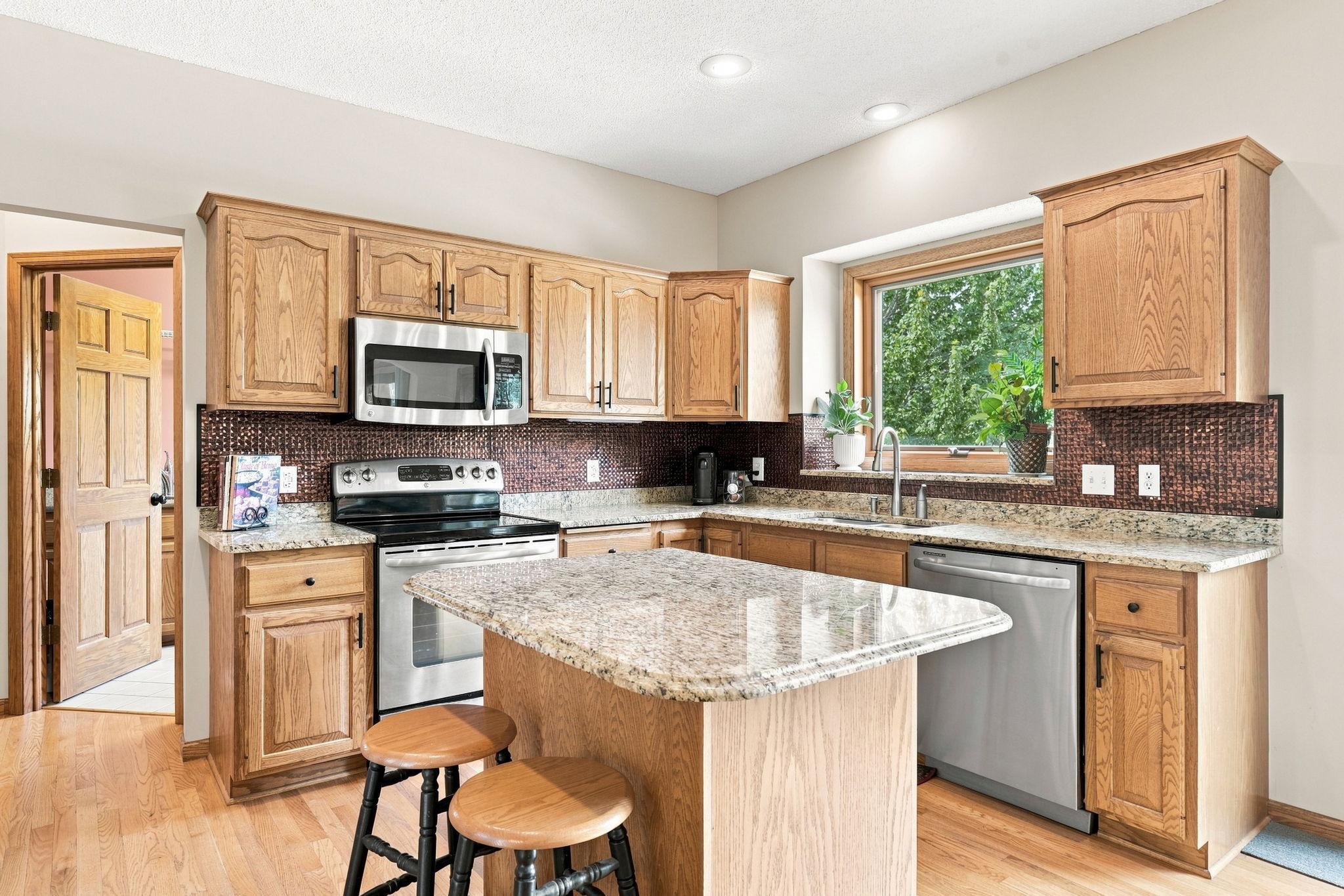 2nd image of 3649 Commonwealth Rd, Saint Paul, MN 55125 | MLS# 7102707