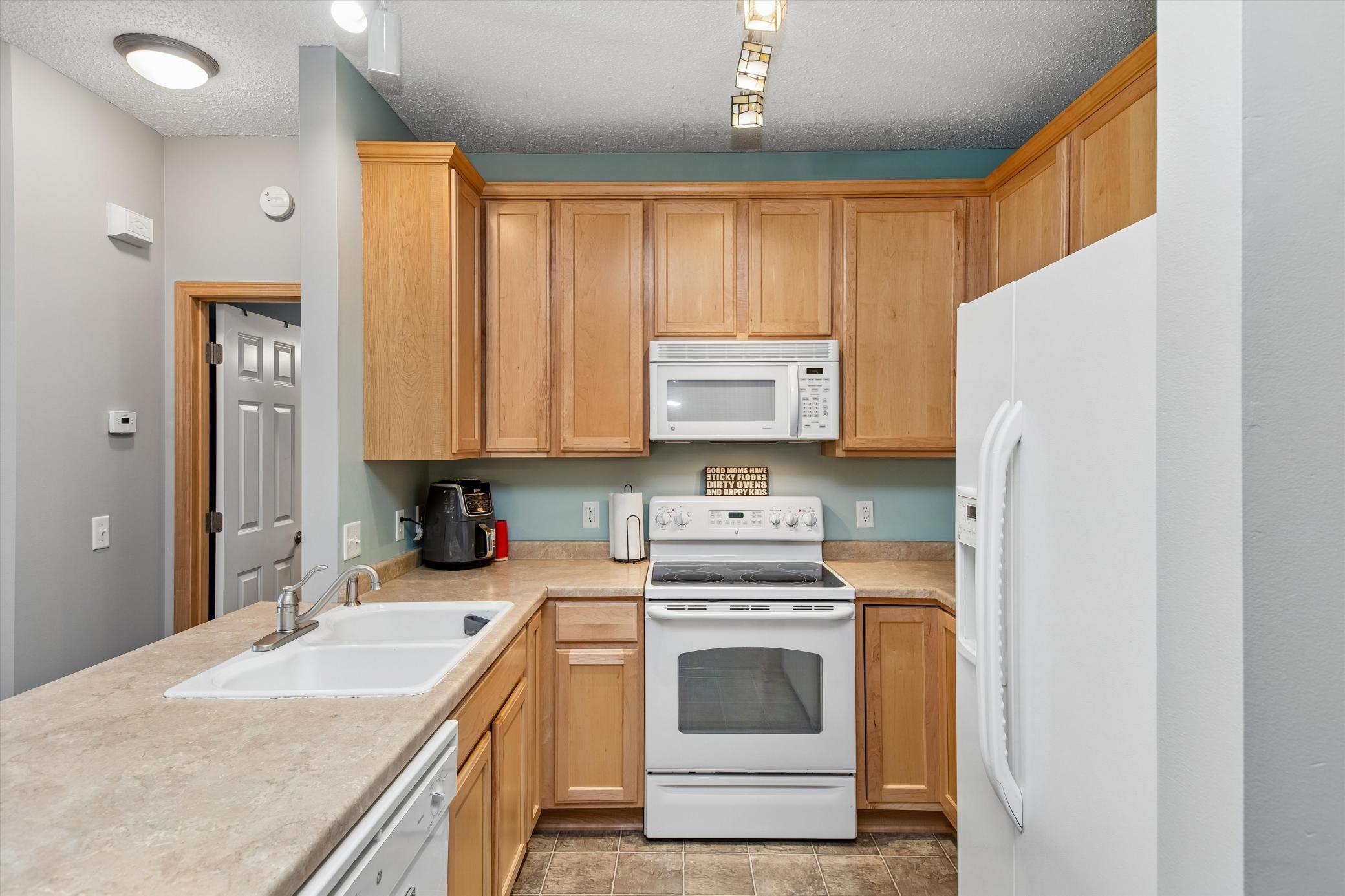 4th image of 6727 Pine Crest Trl S, Cottage Grove, MN 55016 | MLS# 7102736