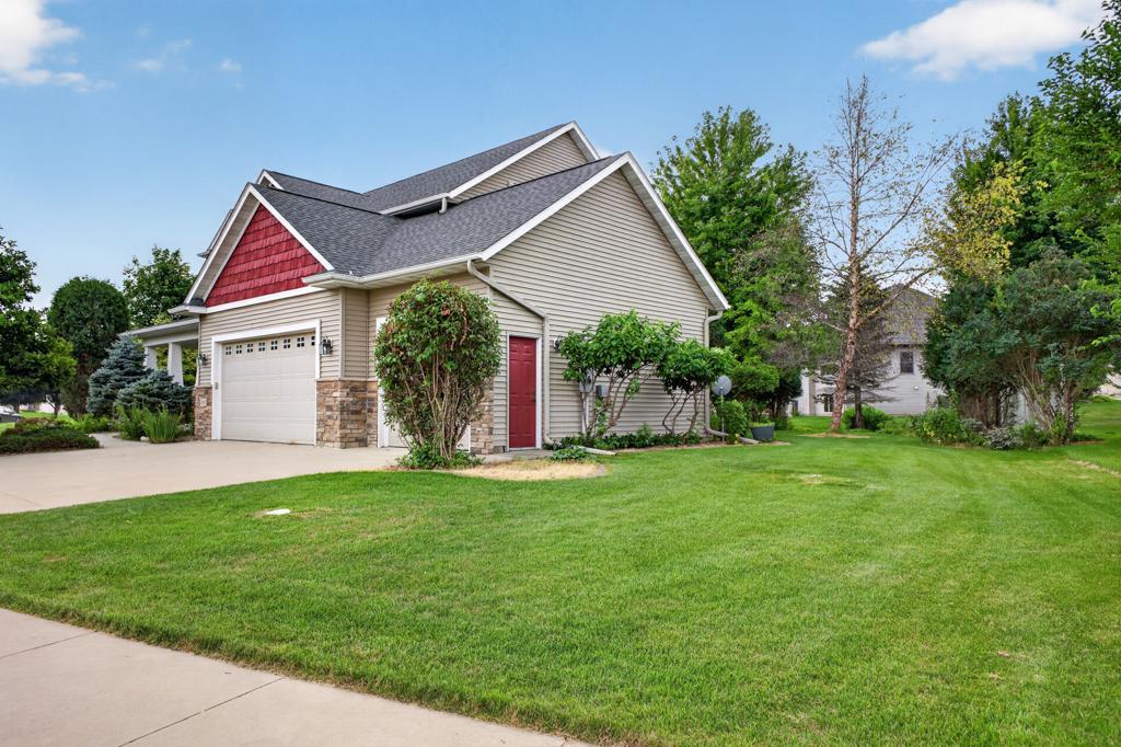 3rd image of 3655 Stone Point Dr Ne, Rochester, MN 55906 | MLS# 7102780