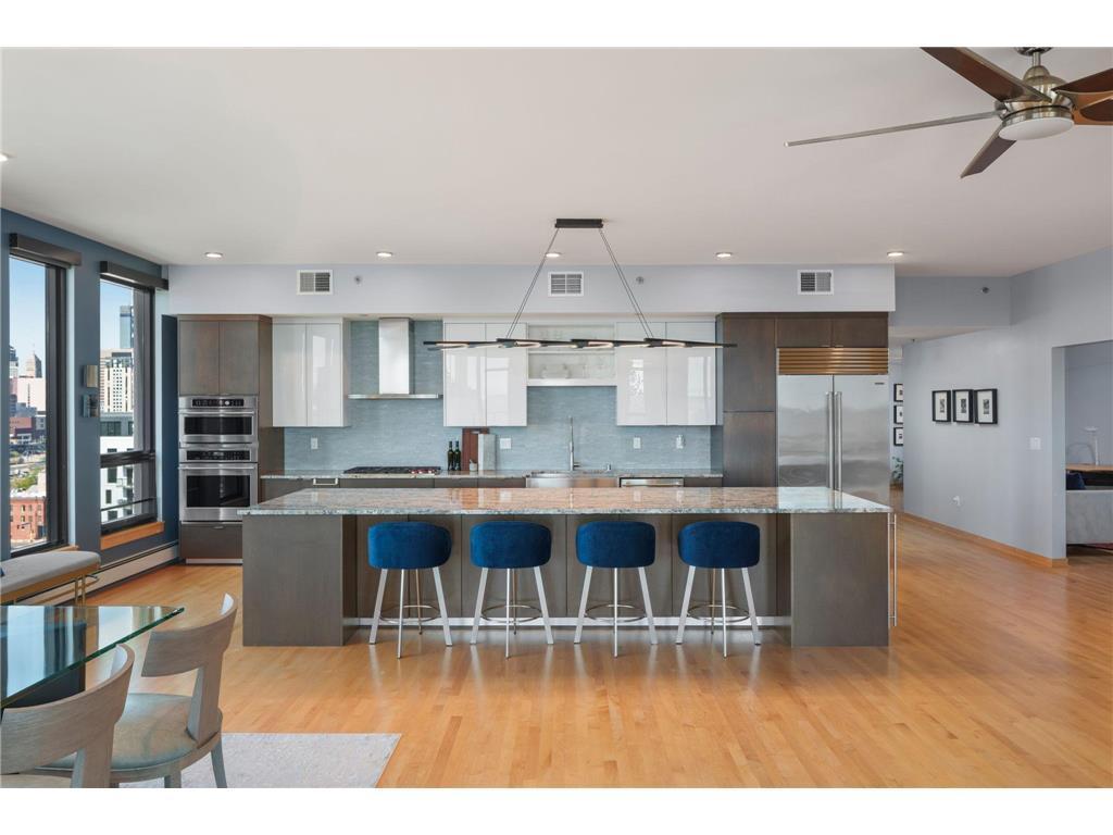 2nd image of 1240 S 2Nd St #1201, Minneapolis, MN 55415 | MLS# 7102781