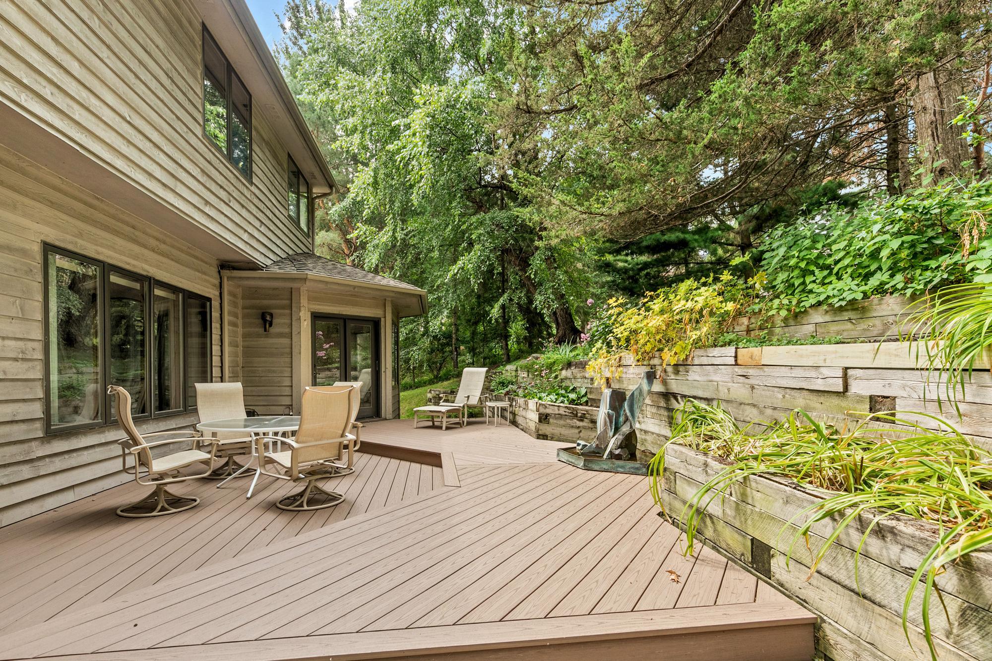 5th image of 655 Evergreen Cir, Saint Paul, MN 55126 | MLS# 7102812