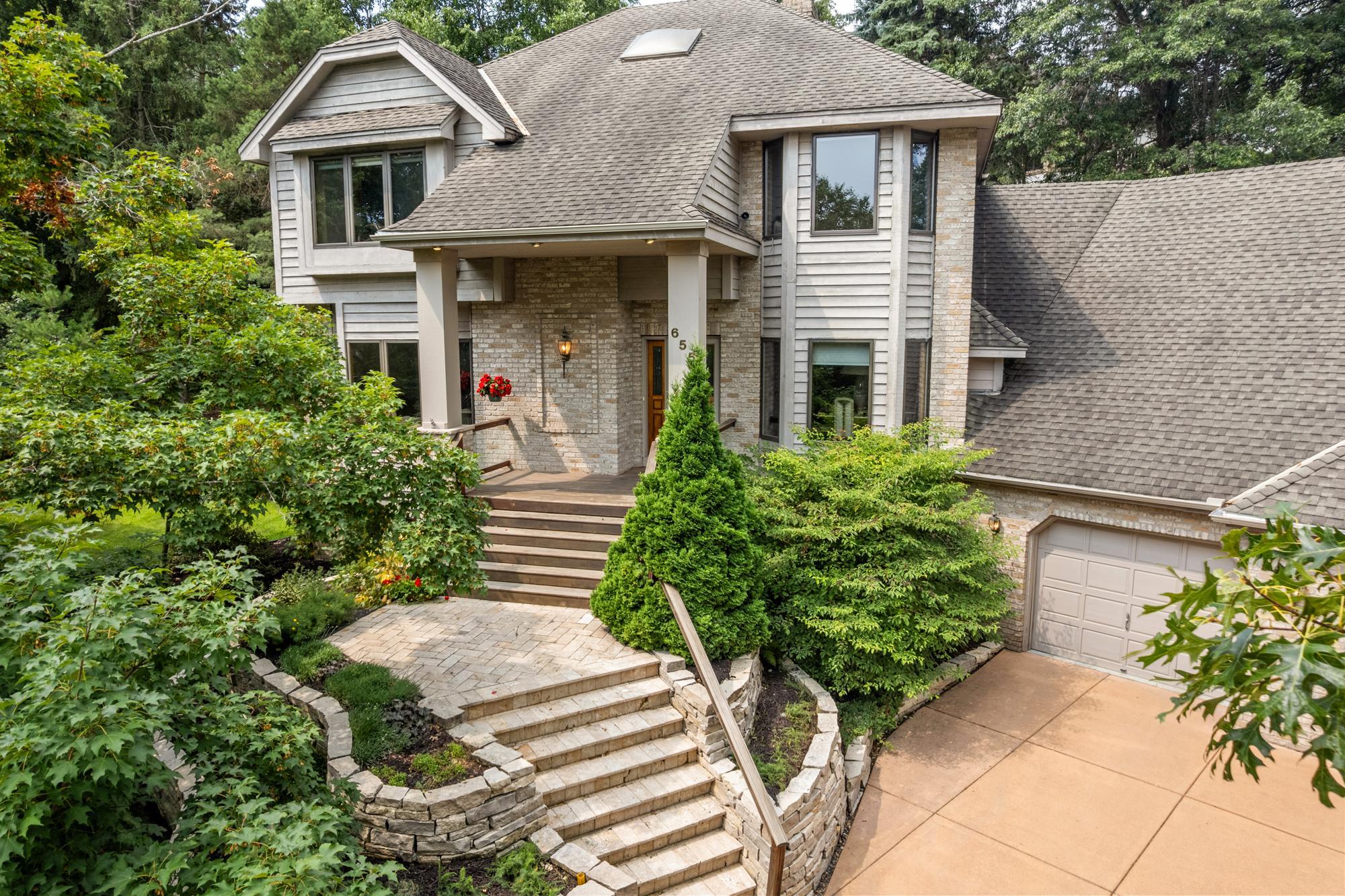 1st image of 655 Evergreen Cir, Saint Paul, MN 55126 | MLS# 7102812