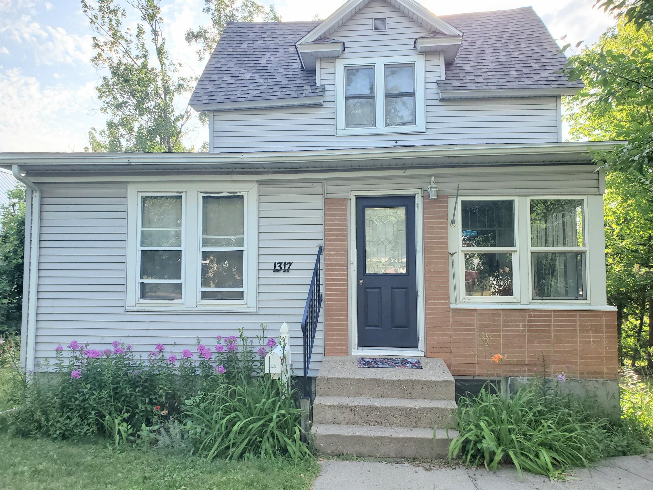 1st image of 1317 America Ave Nw, Bemidji, MN 56601 | MLS# 7102983