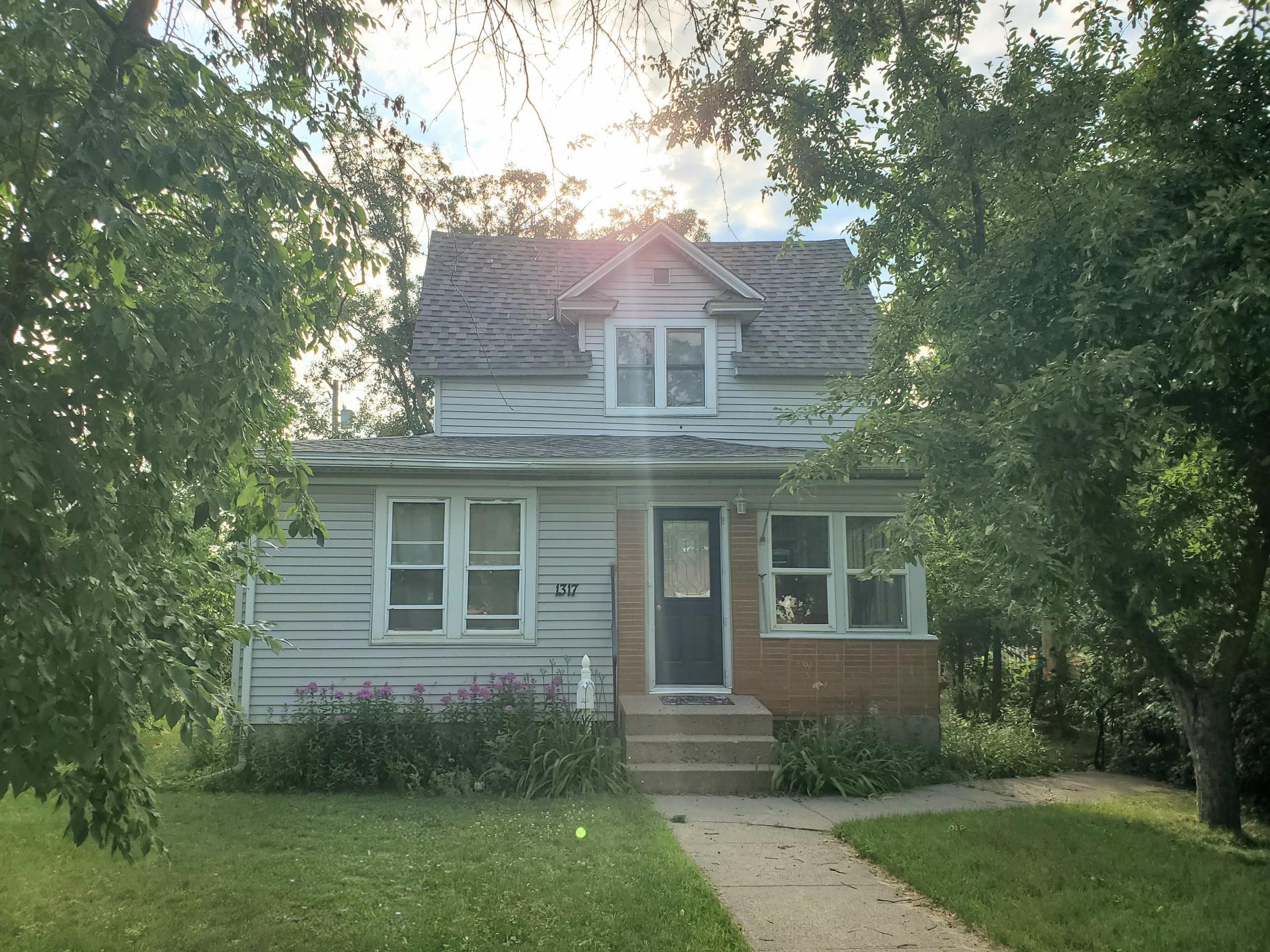 2nd image of 1317 America Ave Nw, Bemidji, MN 56601 | MLS# 7102983