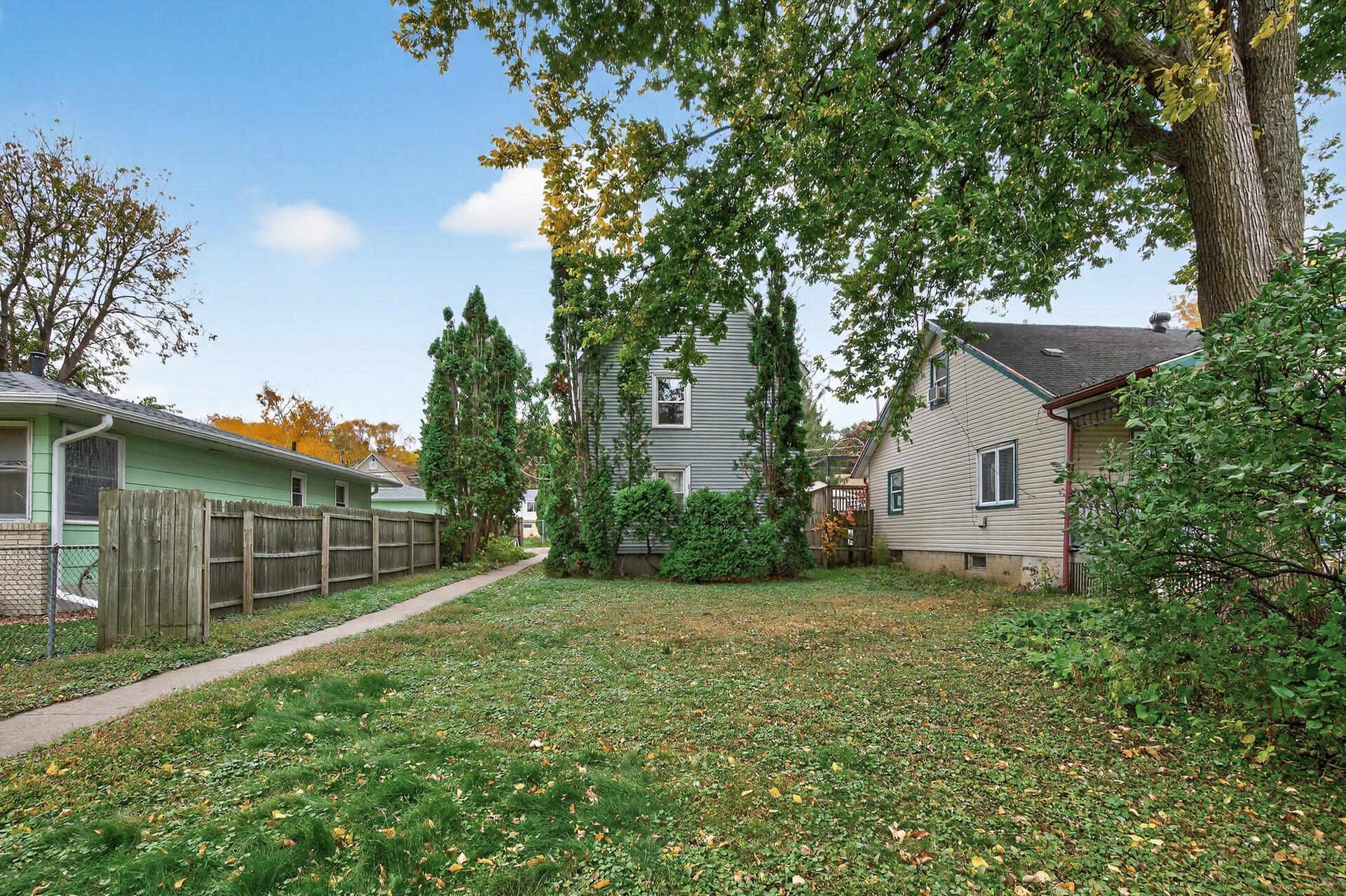 29th image of 828 Englewood Ave, Saint Paul, MN 55104 | MLS# 7102997