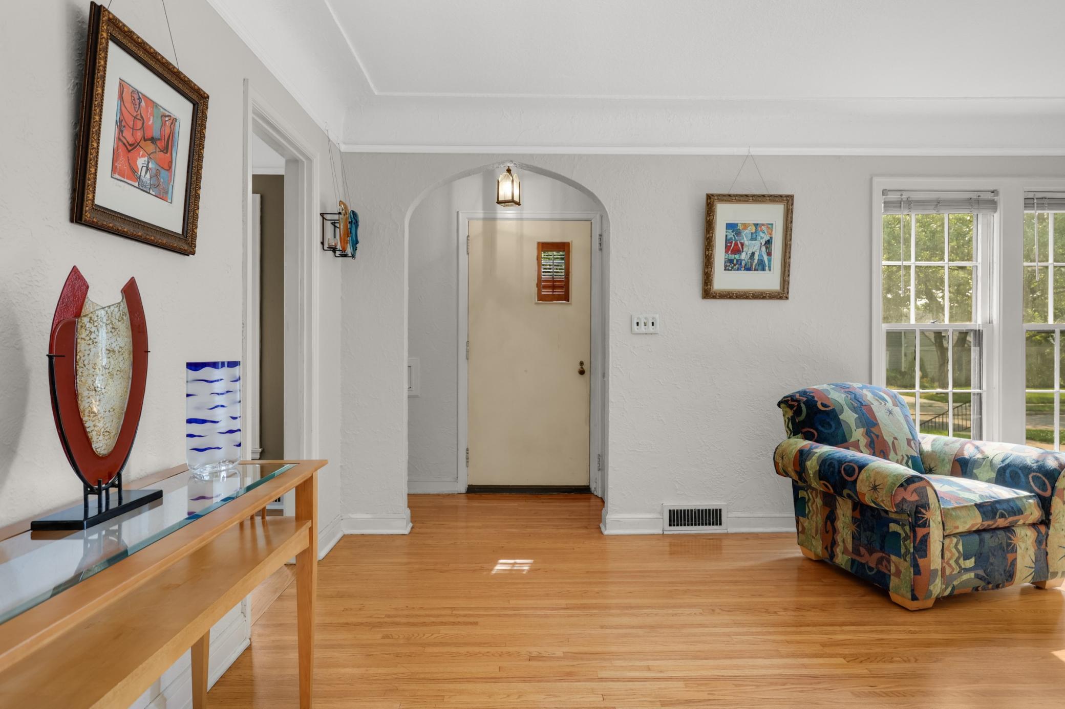 3rd image of 4216 Utica Ave S, Saint Louis Park, MN 55416 | MLS# 7103188