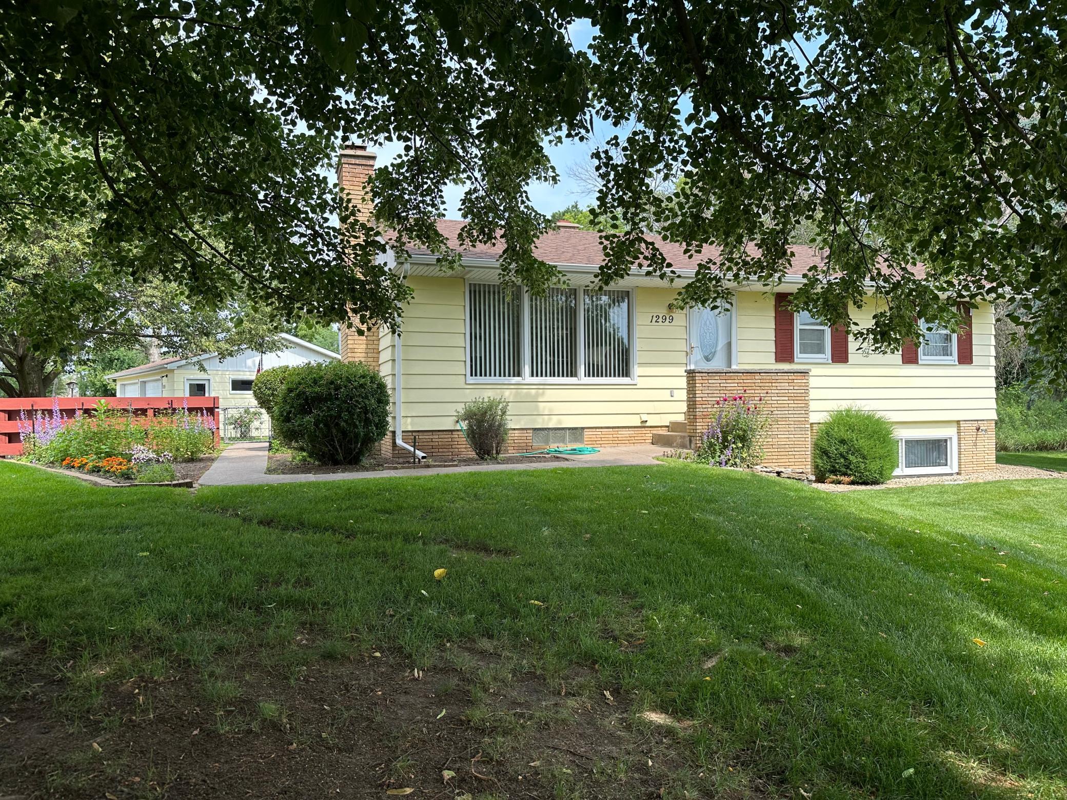 Homes for sale in White Bear Twp, MN | 1299 N Birch Lake Blvd, White Bear Twp, MN 55110 | MLS# 7103264