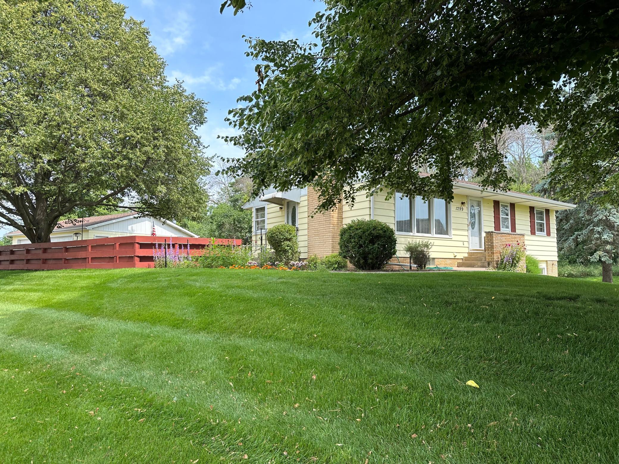 Homes for sale in White Bear Twp, MN | 1299 N Birch Lake Blvd, White Bear Twp, MN 55110 | MLS# 7103264