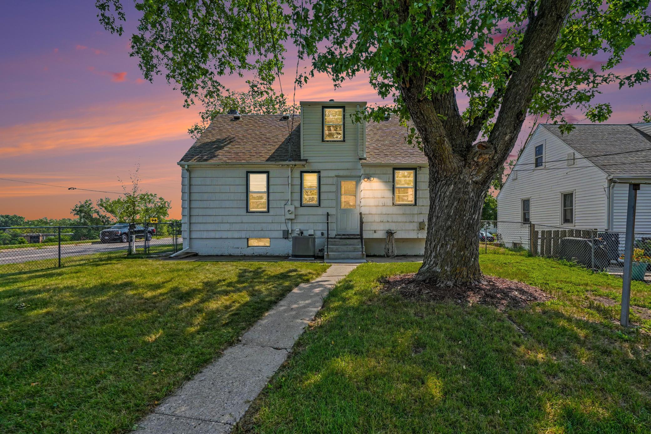 2nd image of 3300 Xylon Ave S, Minneapolis, MN 55426 | MLS# 7103360
