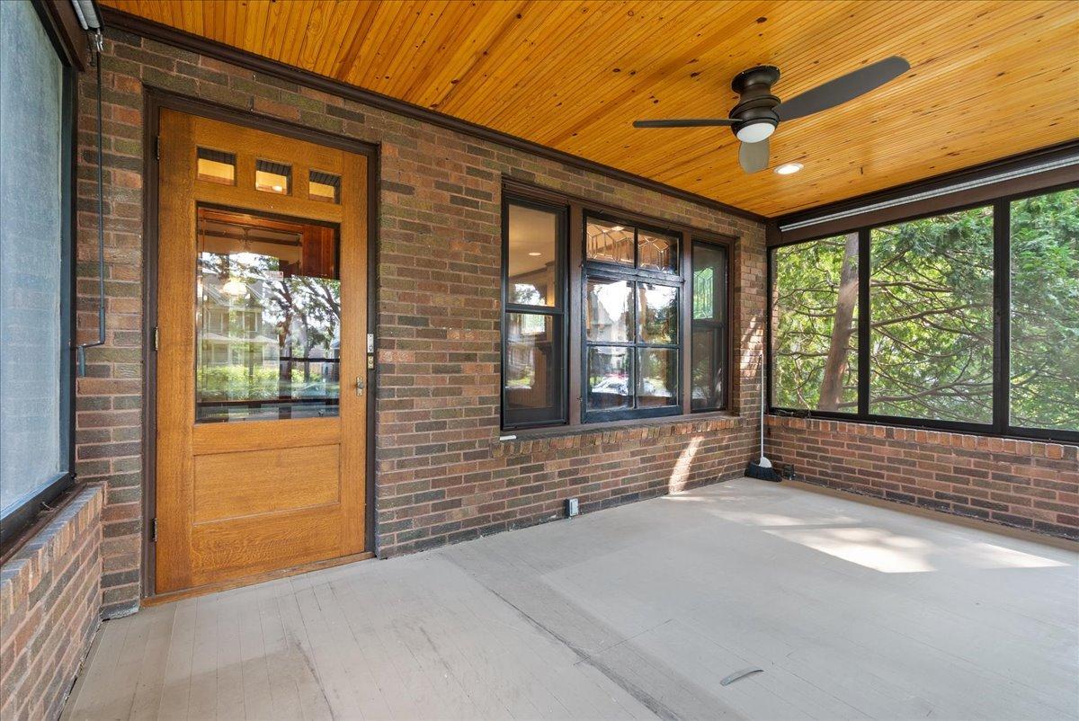 4th image of 887 Ashland Ave, Saint Paul, MN 55104 | MLS# 7103370