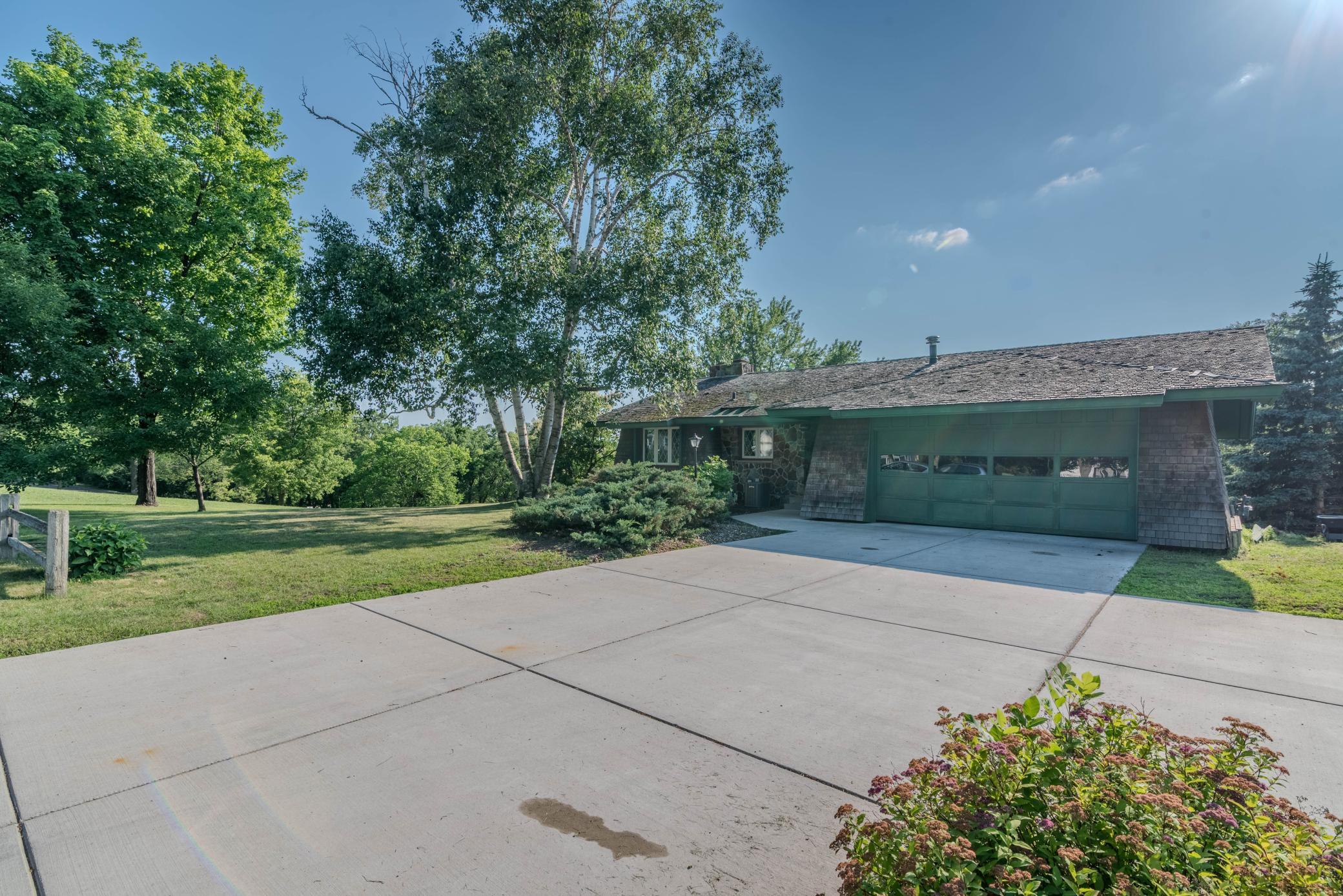 2nd image of 1421 Broadway Ave S, Sauk Rapids, MN 56379 | MLS# 7103626