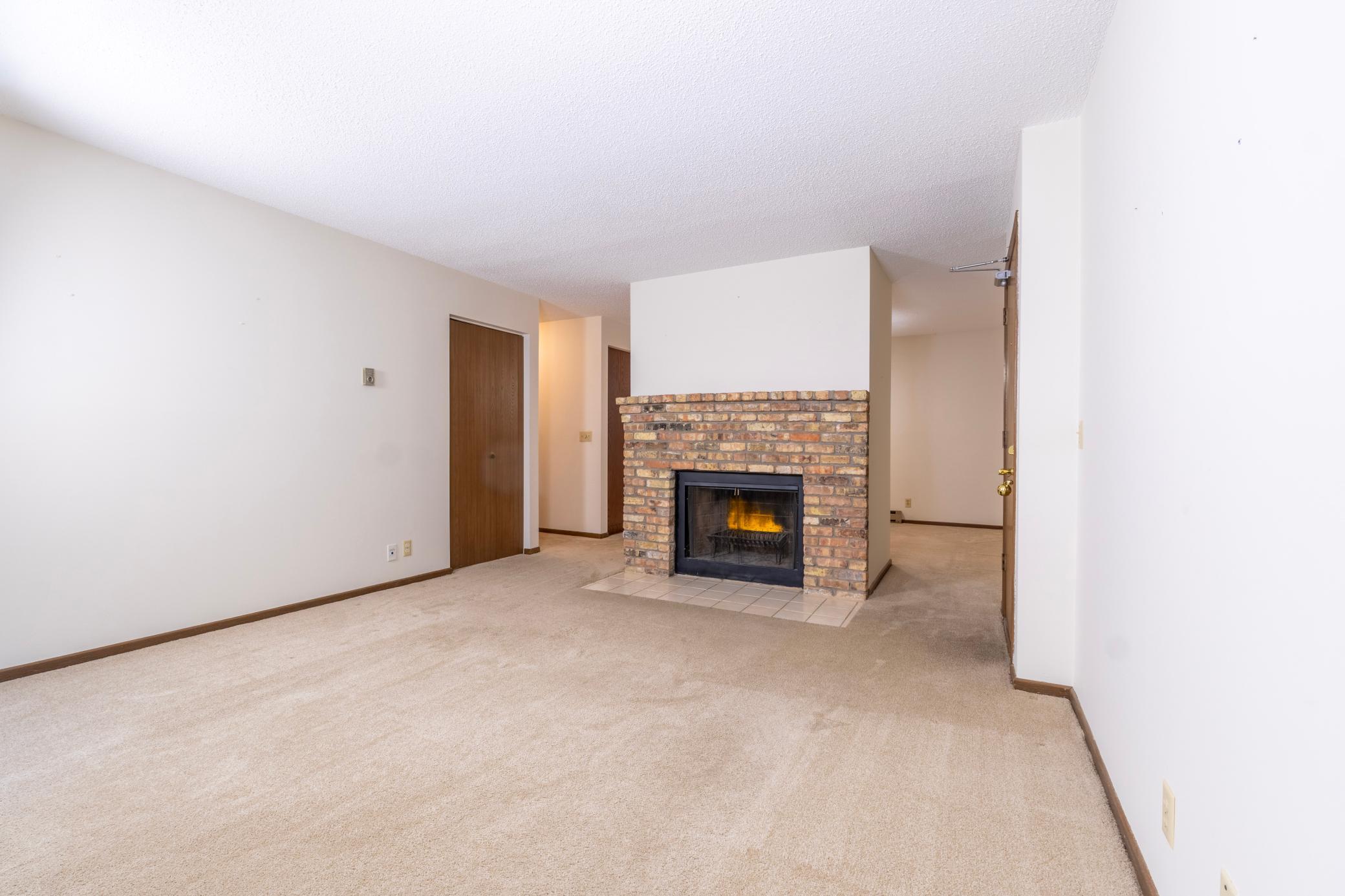 3rd image of 350 Shelard Pkwy #206, Minneapolis, MN 55426 | MLS# 7103642