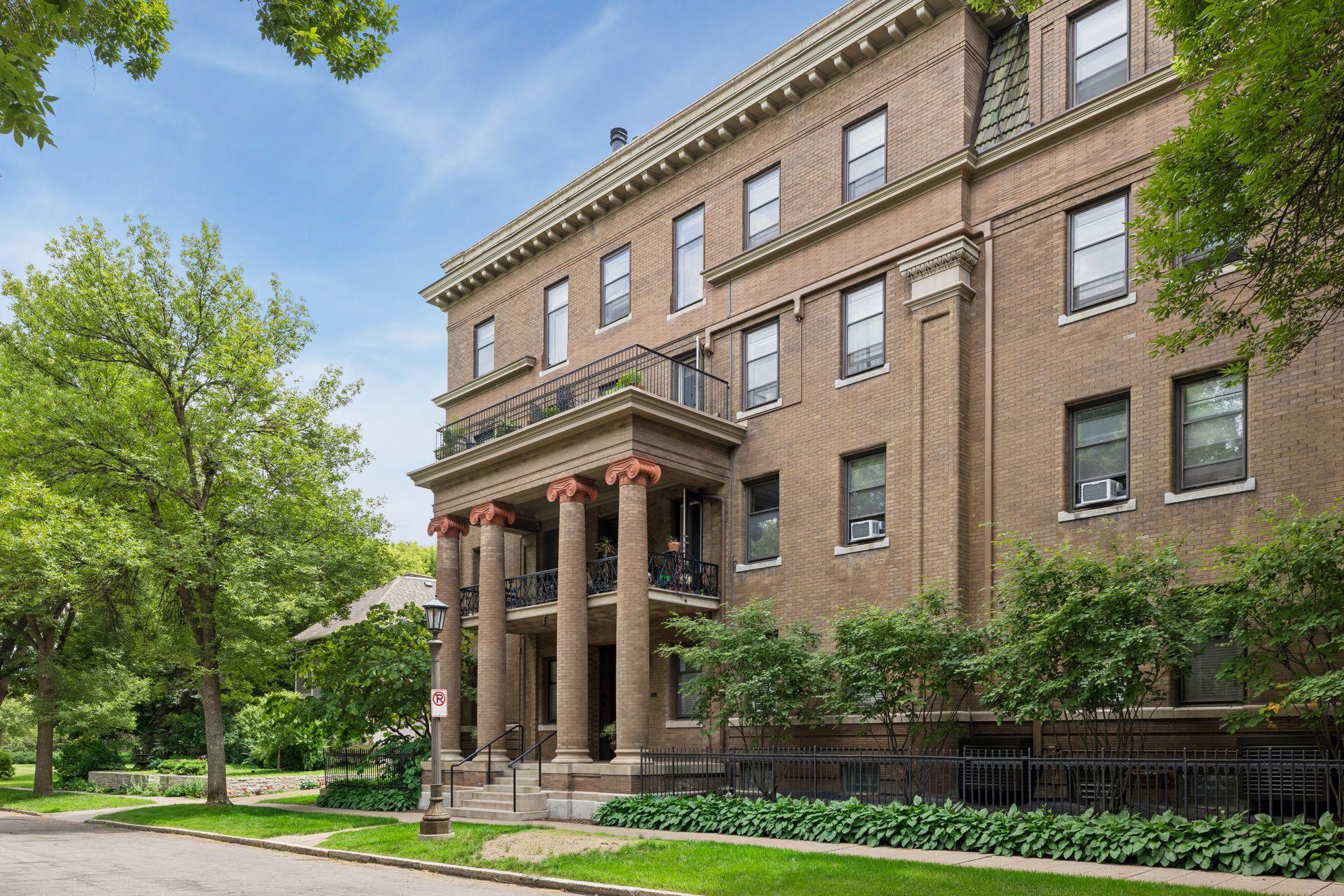 4th image of 436 Portland Ave #9, Saint Paul, MN 55102 | MLS# 7103983
