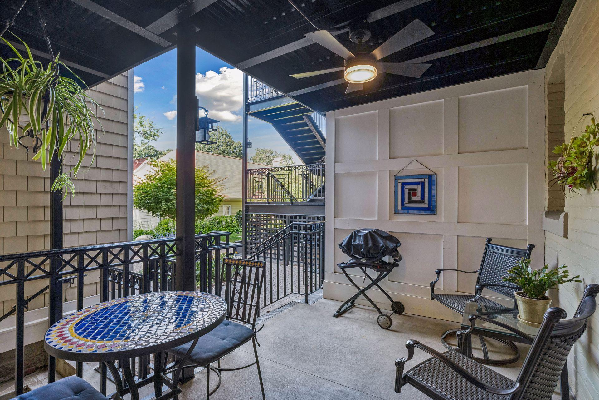 2nd image of 436 Portland Ave, Saint Paul, MN 55102