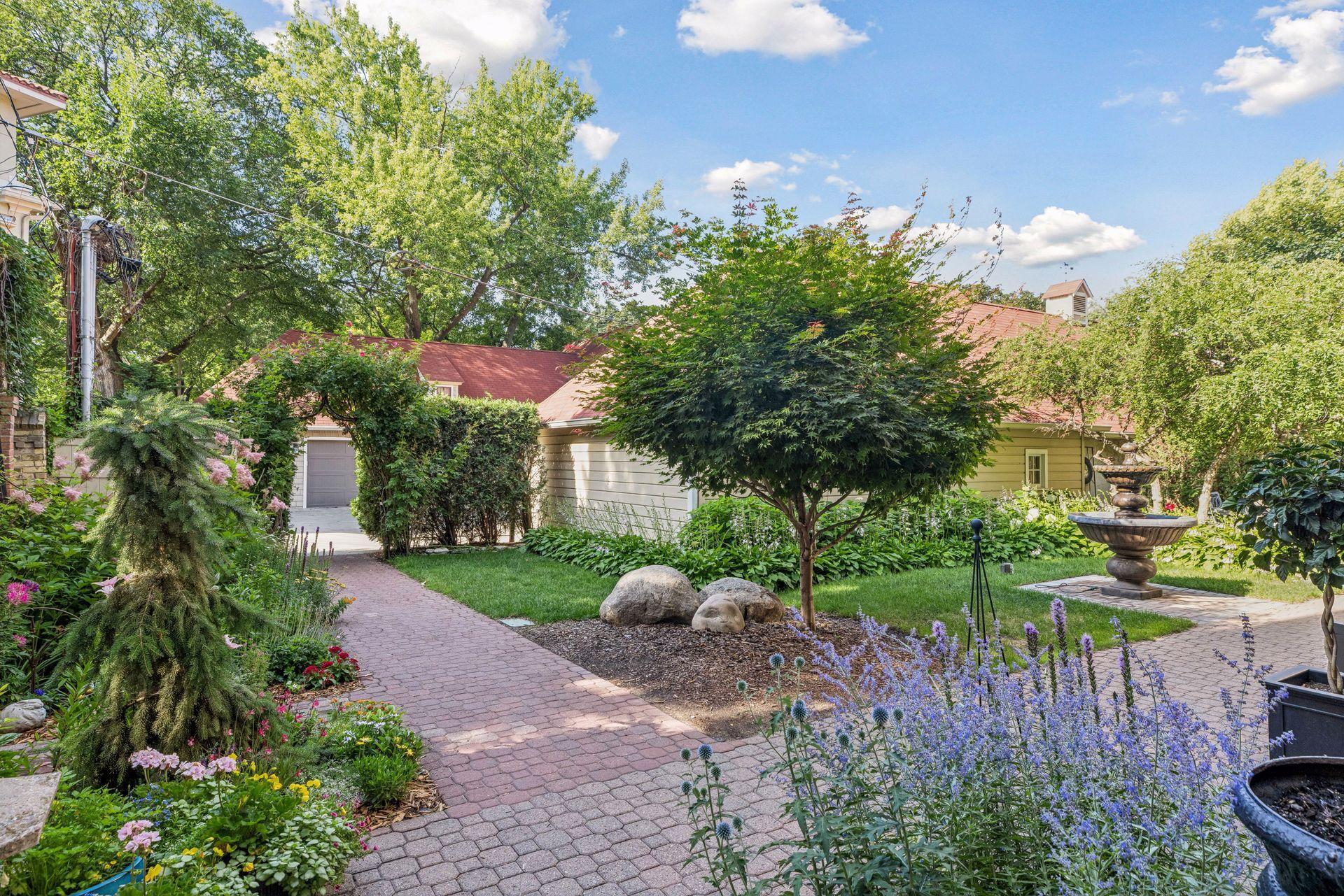 53rd image of 436 Portland Ave #9, Saint Paul, MN 55102 | MLS# 7103983