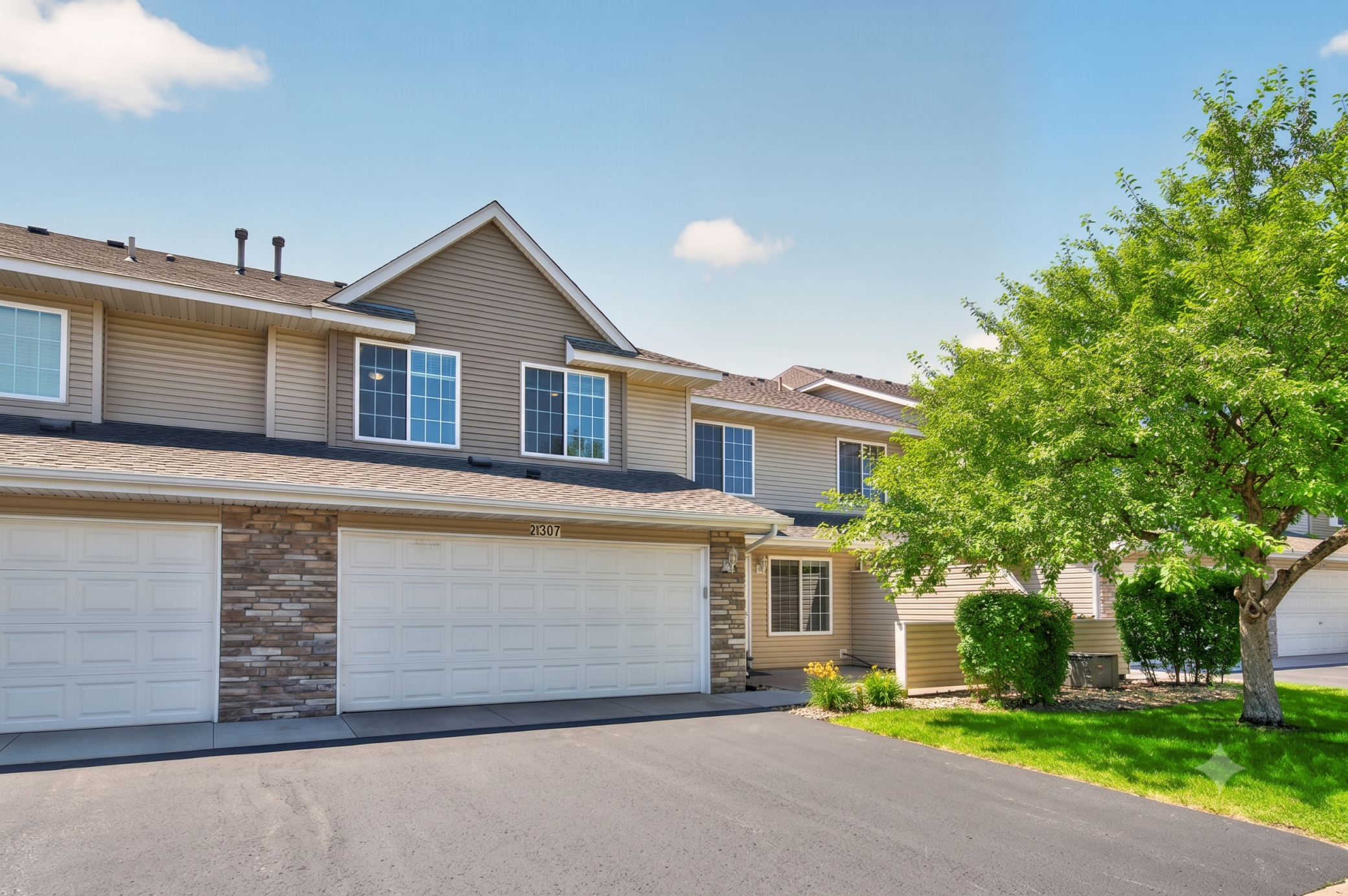 1st image of 10707 Unity Ln N, Brooklyn Park, MN 55443 | MLS# 7104009