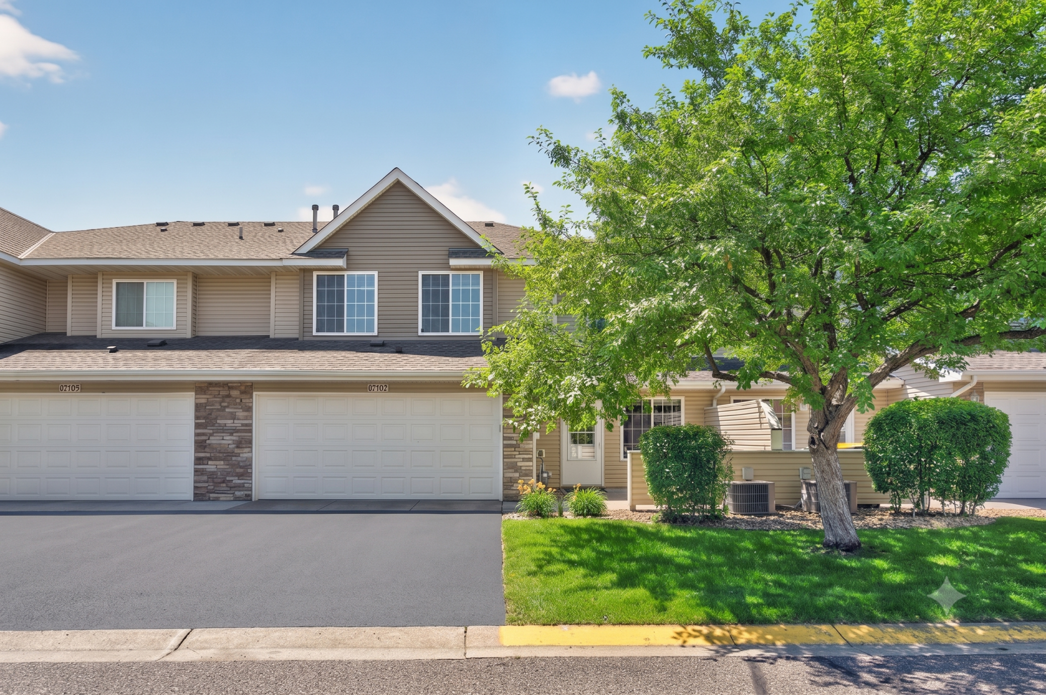 2nd image of 10707 Unity Ln N, Brooklyn Park, MN 55443 | MLS# 7104009